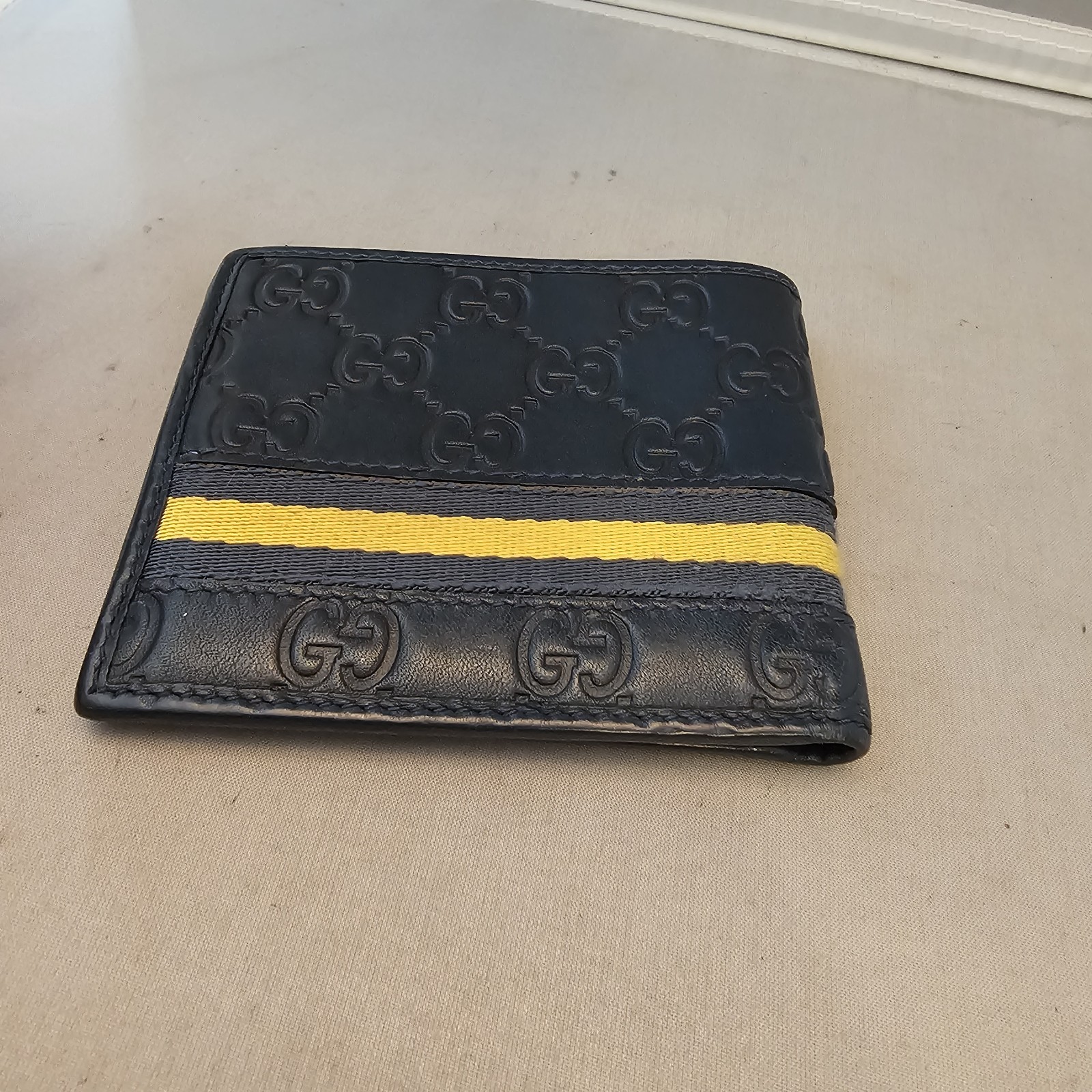 Gucci Wallet Bifold Navy Leather Yello Stripe GG Great Condition See Pictures