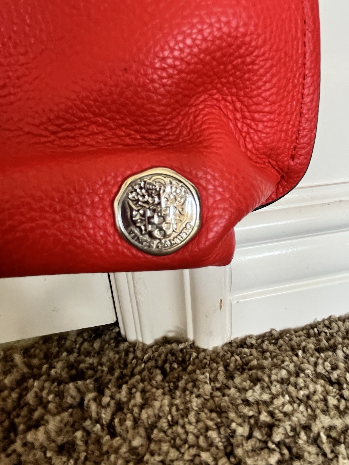 Vince Camuto Red Pebbled Crossbody Bag Medium Magnetic Flap Zip Detachable