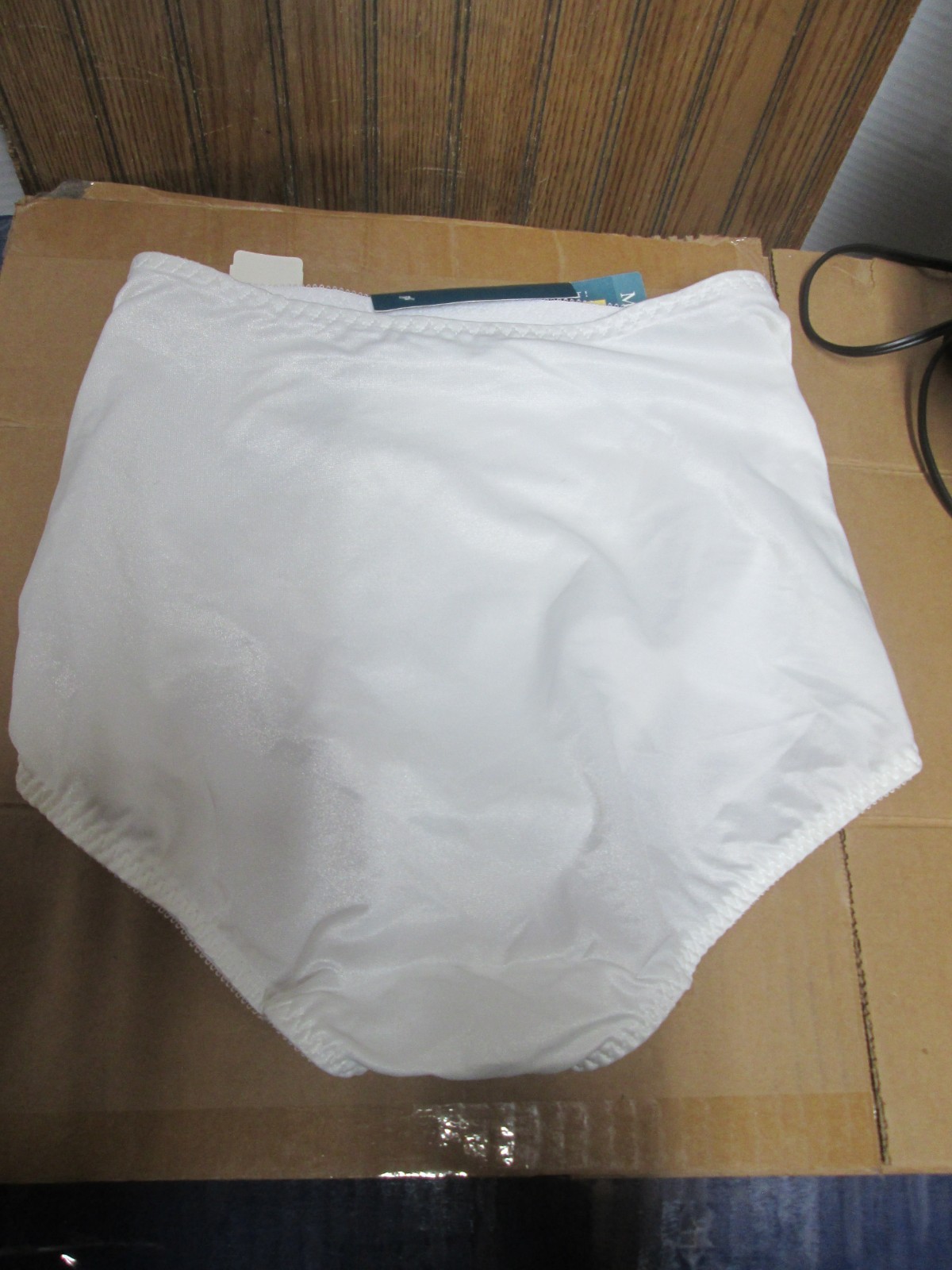 Vintage Hanes Her Way Tummy Shaper Panty Moderate Control Large White NWT