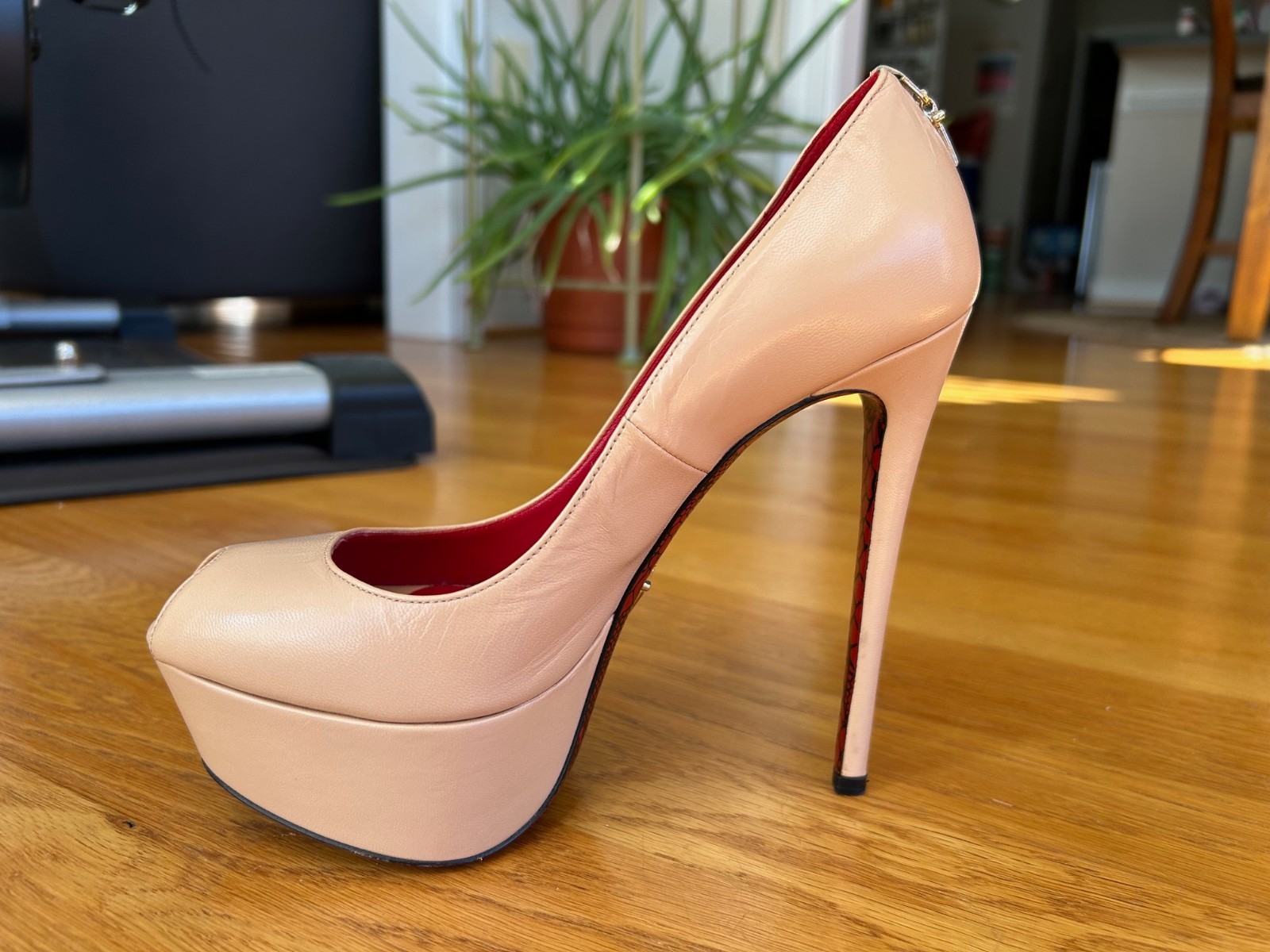 CESARE PACIOTTI Nude Leather Platform Pumps with Logos Size 6 IT 36 Good Cond.