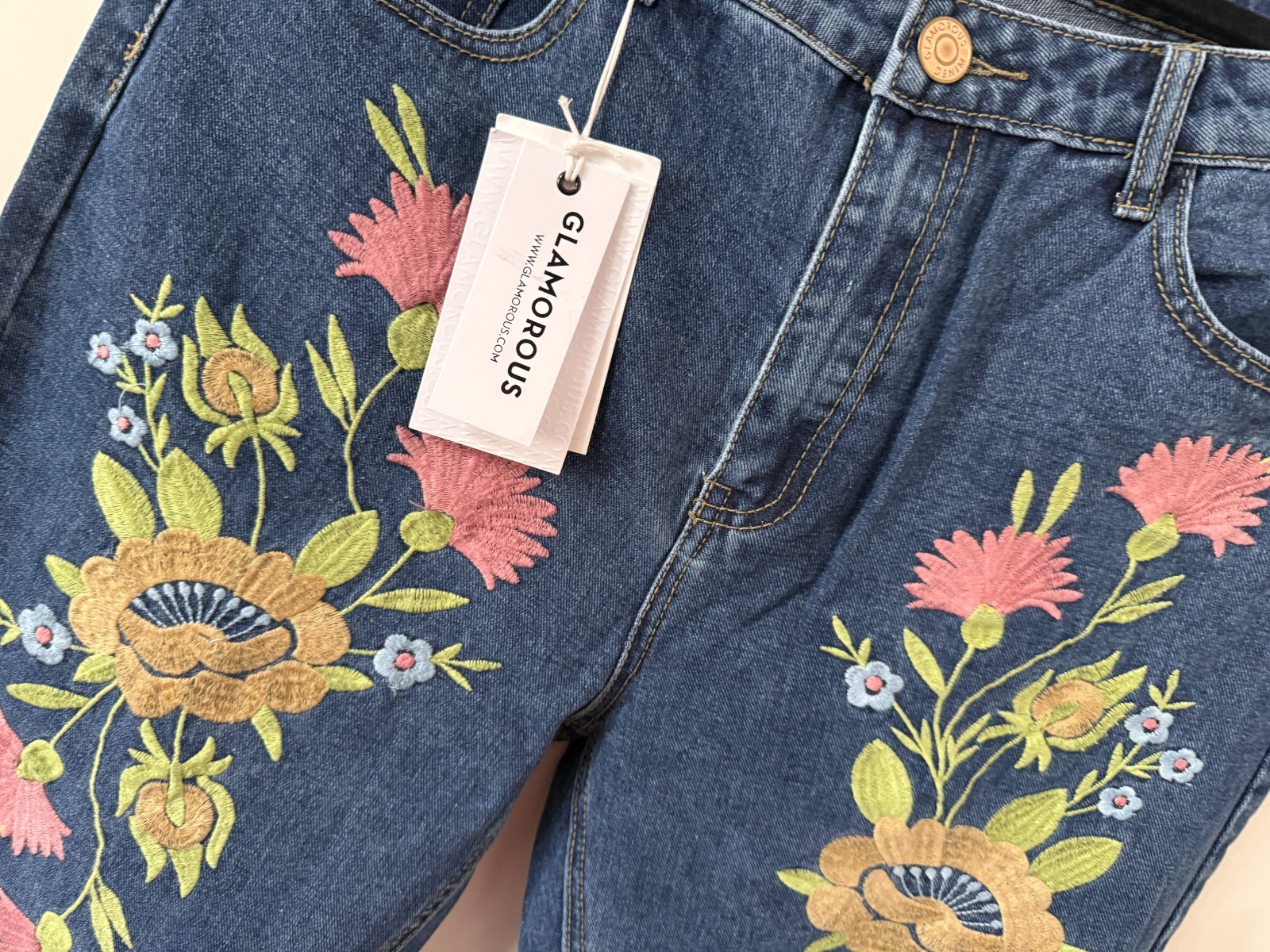 Glamorous Floral Embroidered Jeans – NEW W/ TAGS