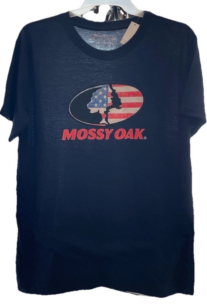 Men’s Real Tree, Mossy Oak , Or Unbranded T-shirts size S, M, L, or XL