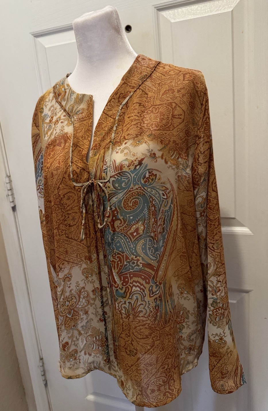 Paisley Boho Semi Sheer Long Sleeve Blouse 20” P2P 25” Length EUC Ladies Large