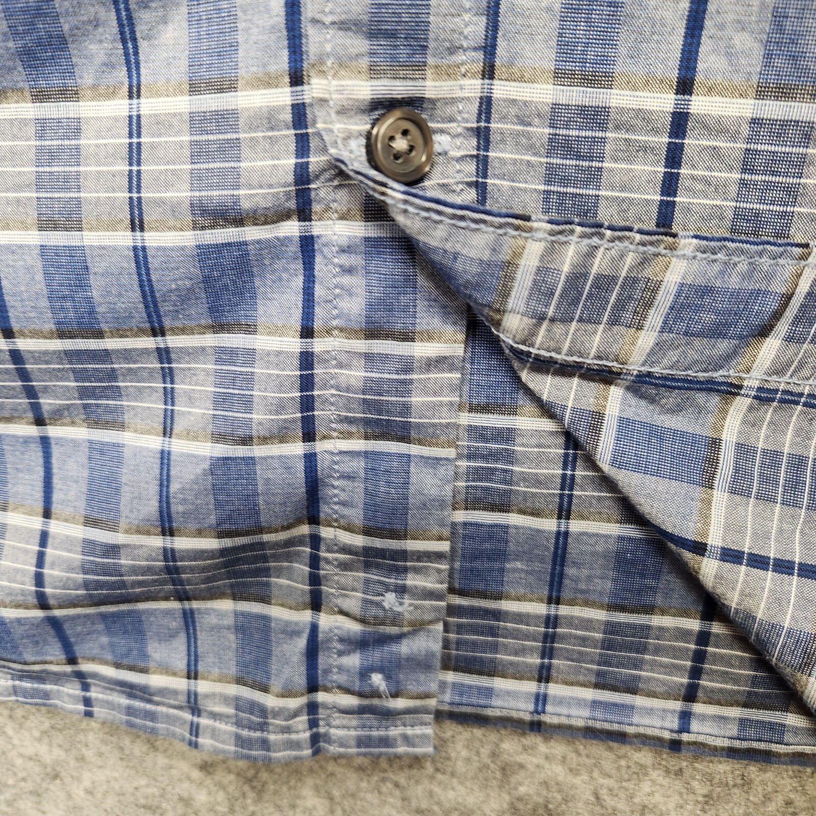 Claiborne Long Sleeve Stretch Size Large Blue,Gray and White Plaid Barrel Cuff
