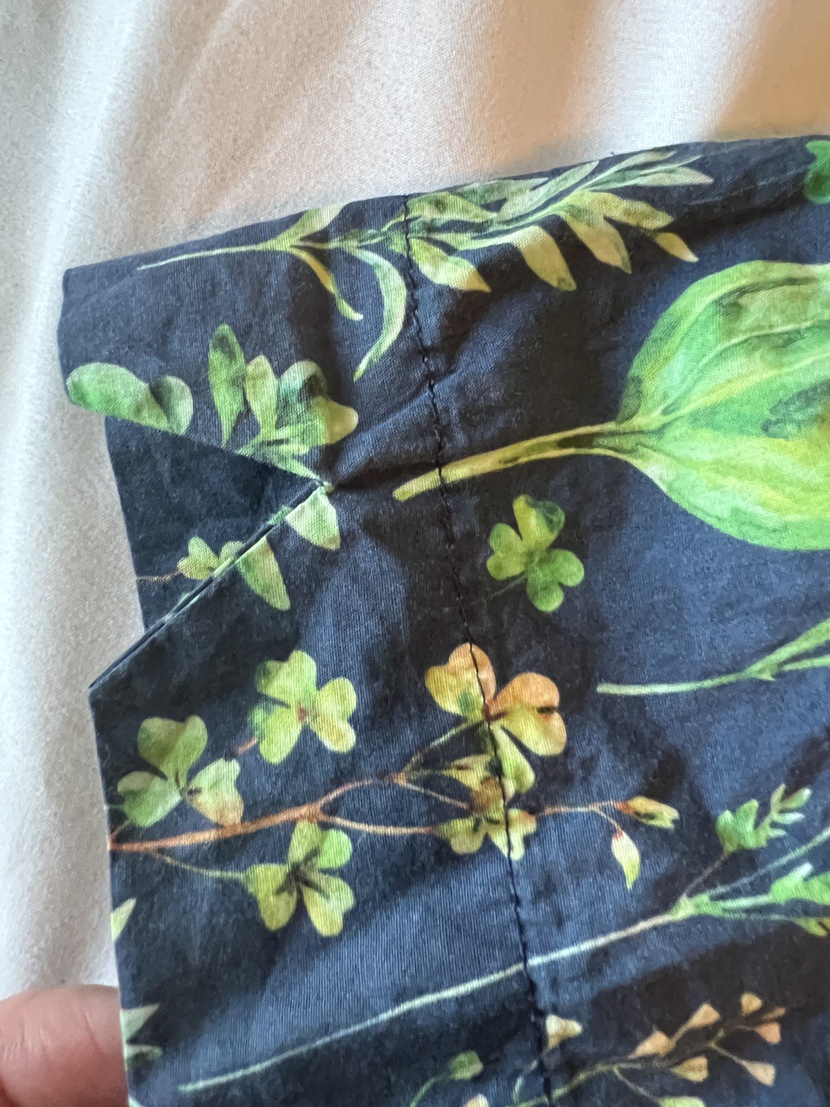 WILDFANG The Essential Cropped Button Up Womxns S Leaf Navy Botanical Print