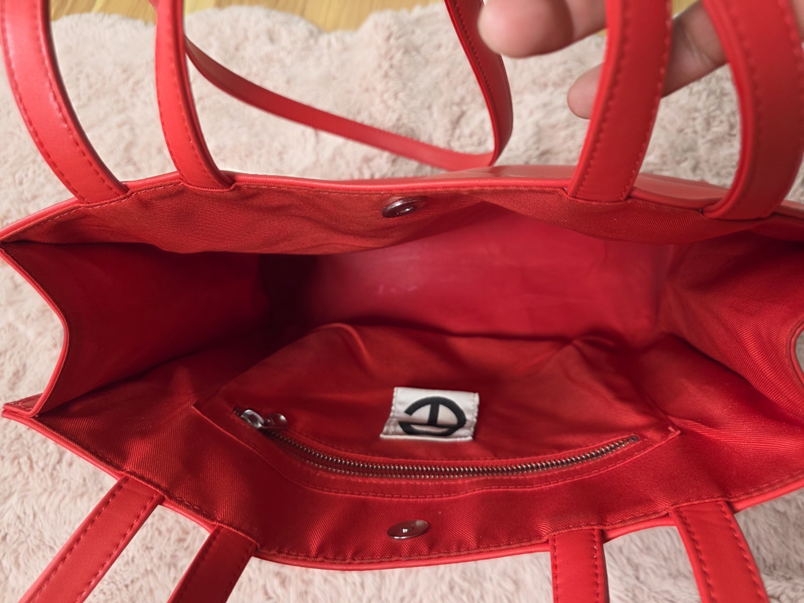 AUTHENTIC TELFAR MEDIUM SHOPPING BAG IN RED