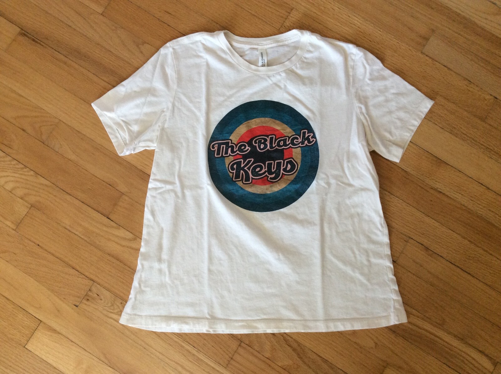 Bella+Canvas The Black Keys cream short sleeve crewneck graphic t-shirt large