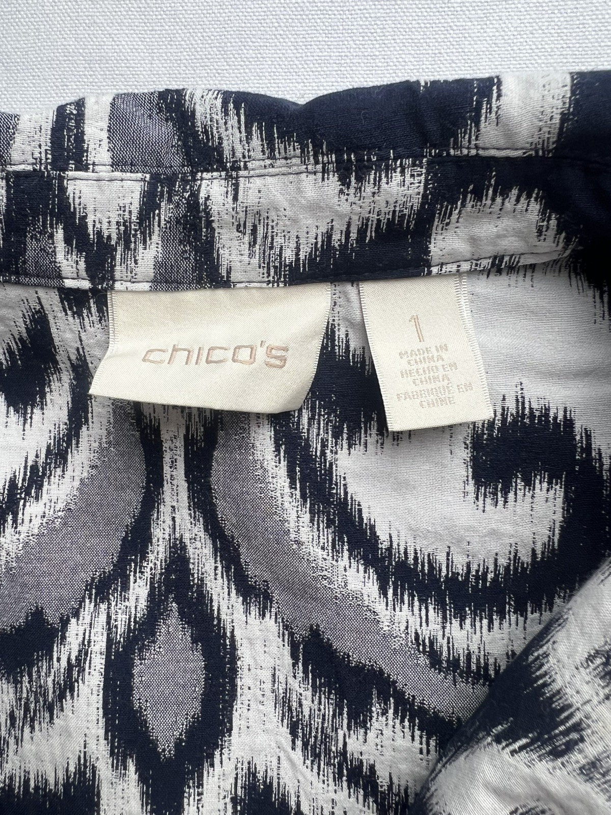 Chico’s Womens Jacket Size 1 Sm Open Front Navy Grey Cream Sher Ikat Jacquard