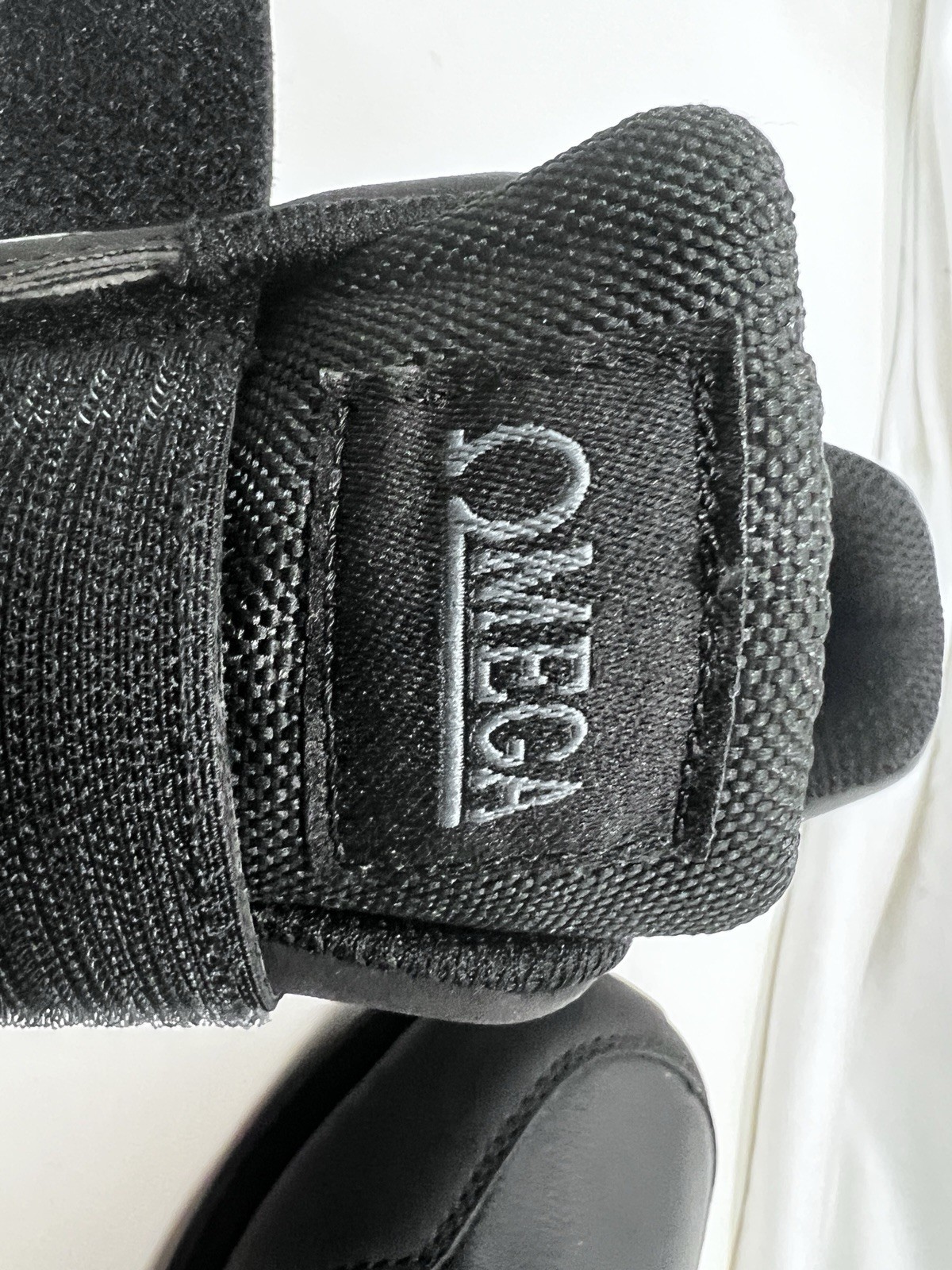 Omega Men’s Walking Shoes Size 7 D Black 43A-01 Comfort Zone Hook/Loop