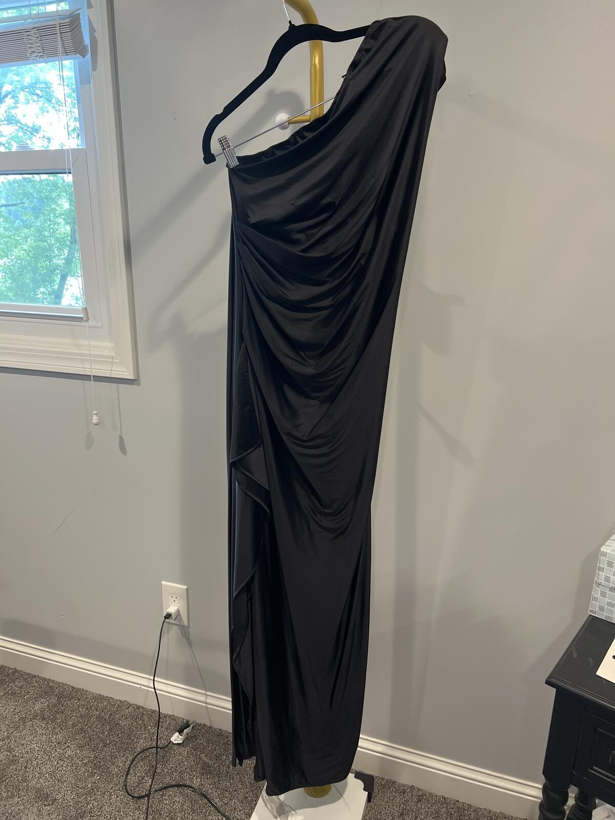 Viral OYS One Shoulder Formal Dress