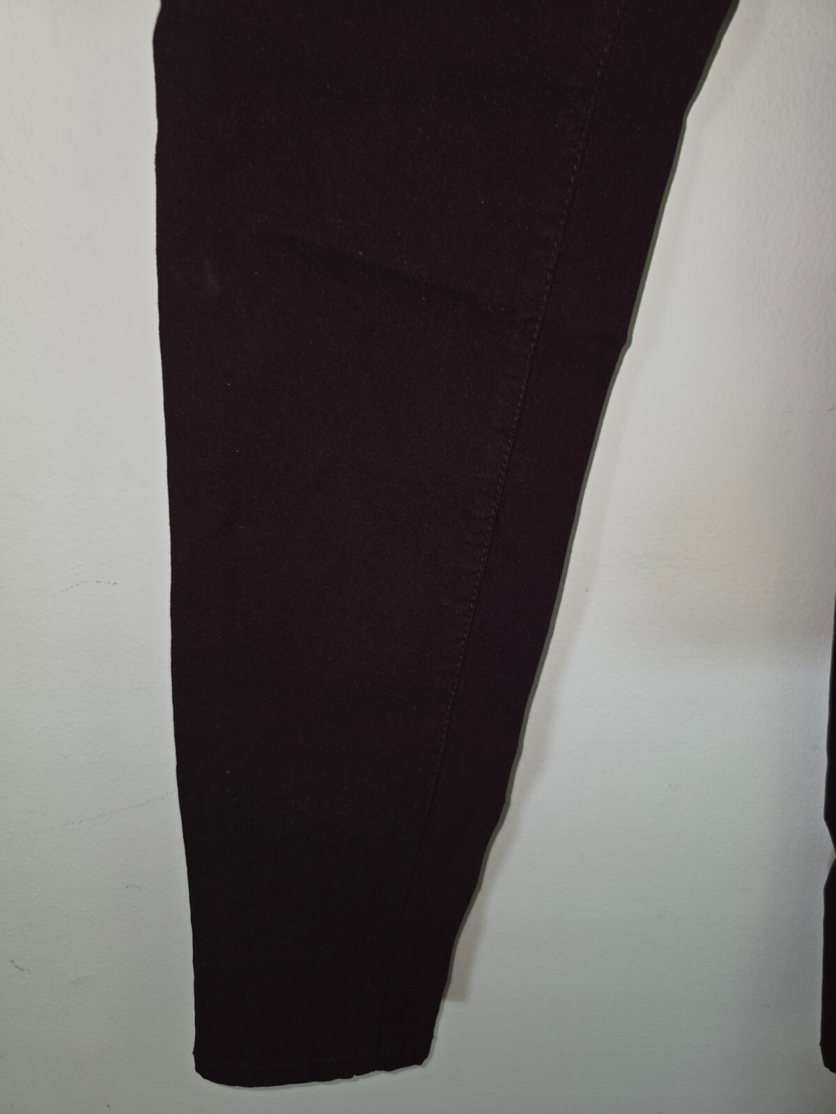 YMI Straight Leg Pants Stretch Burgundy Red Womens Size Medium