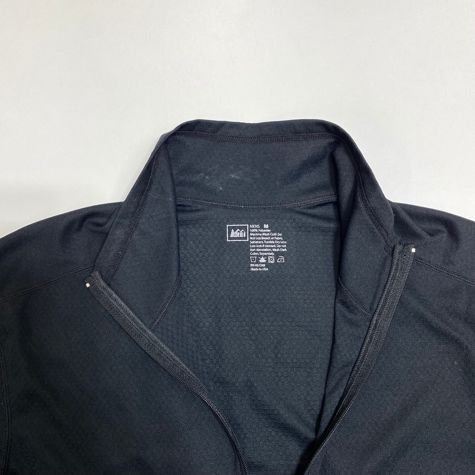 REI 1/2 Zip Pullover Top Mens M Black Long Sleeve Polartec Mock Neck Outdoor USA