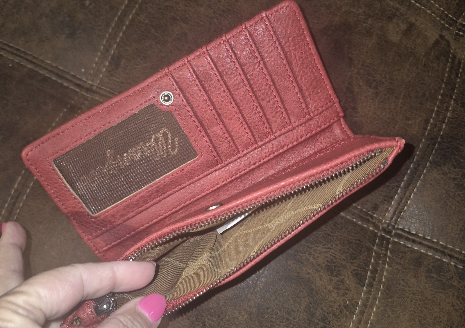 Wrangler Zip-Around Wallet Red Floral Western Credit Card Folding Inner Pockets