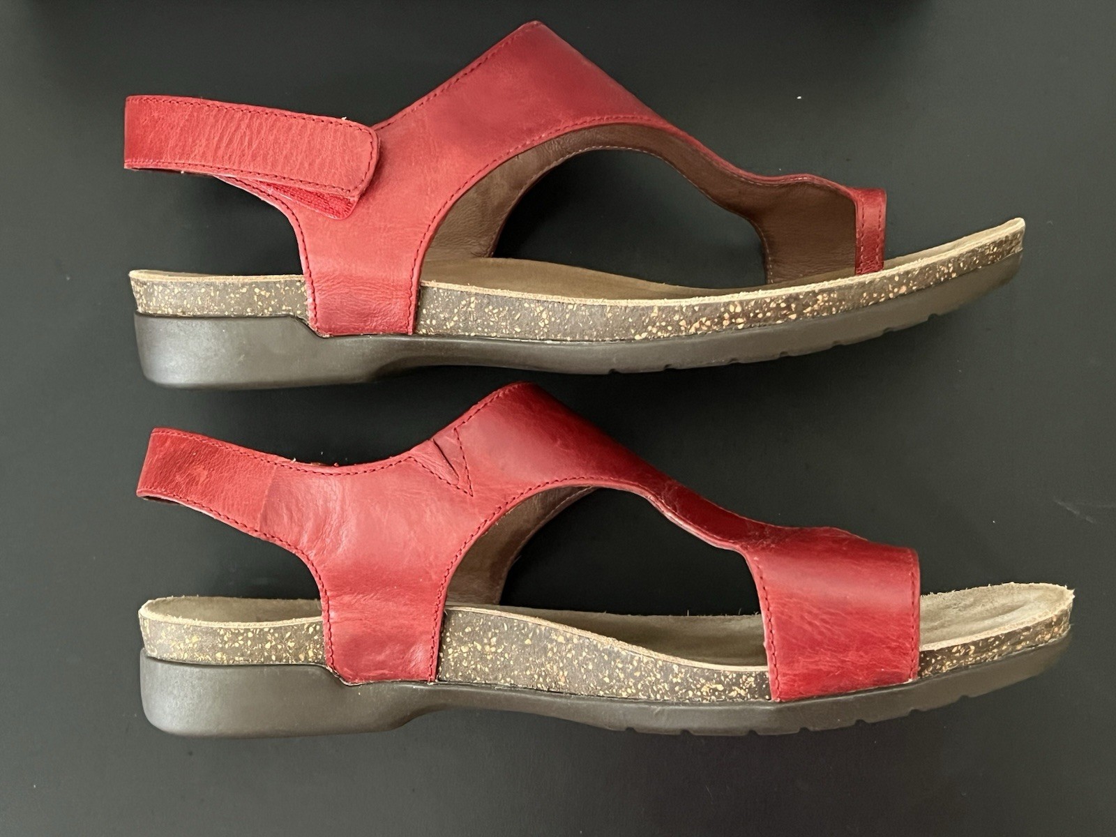 Dansko Reece Toe Loop Sandals Cinnabar Red Leather EU 40 US 9.5 / 10 Vietnam