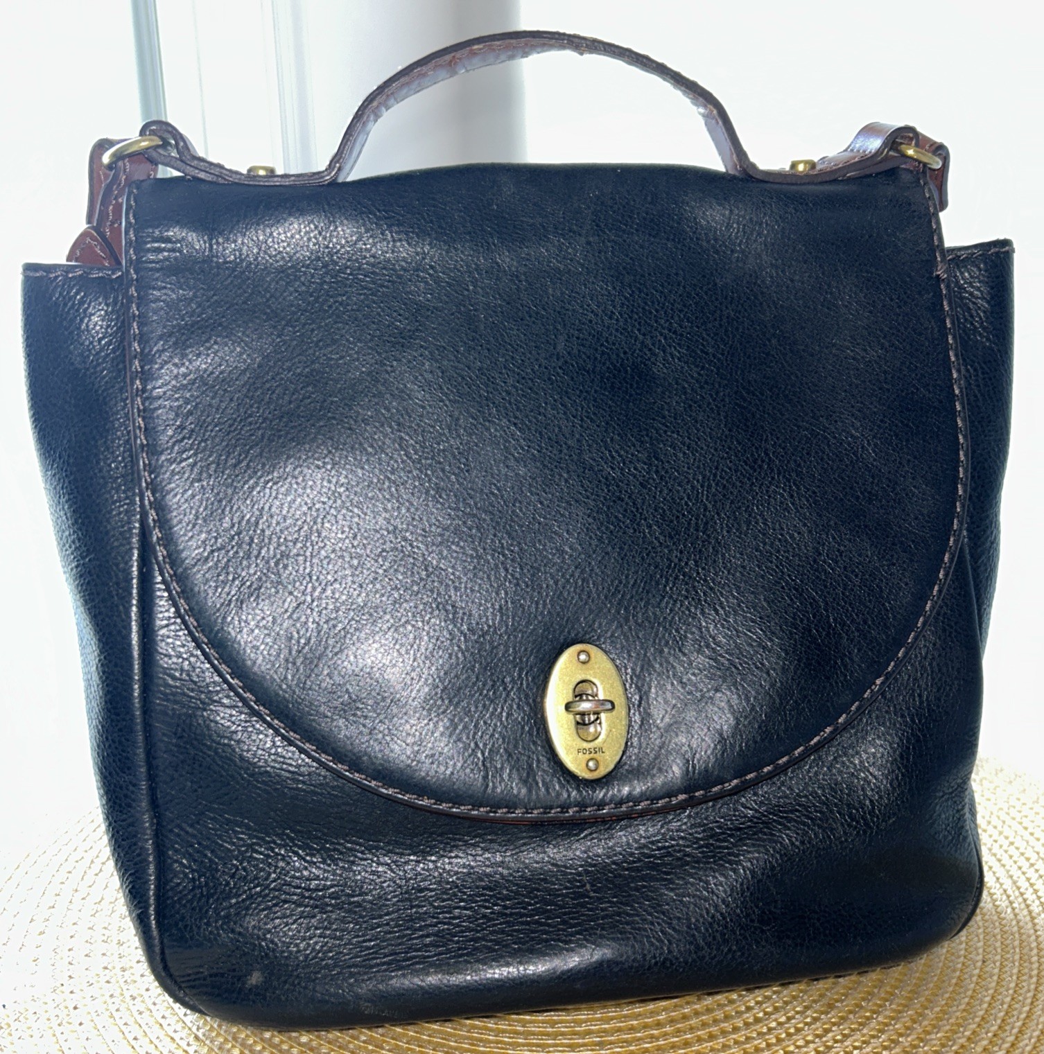VTG Fossil Top Handle Turn Lock Crossbody Bag in Black 9”Hx10.25”Wx3.5”D