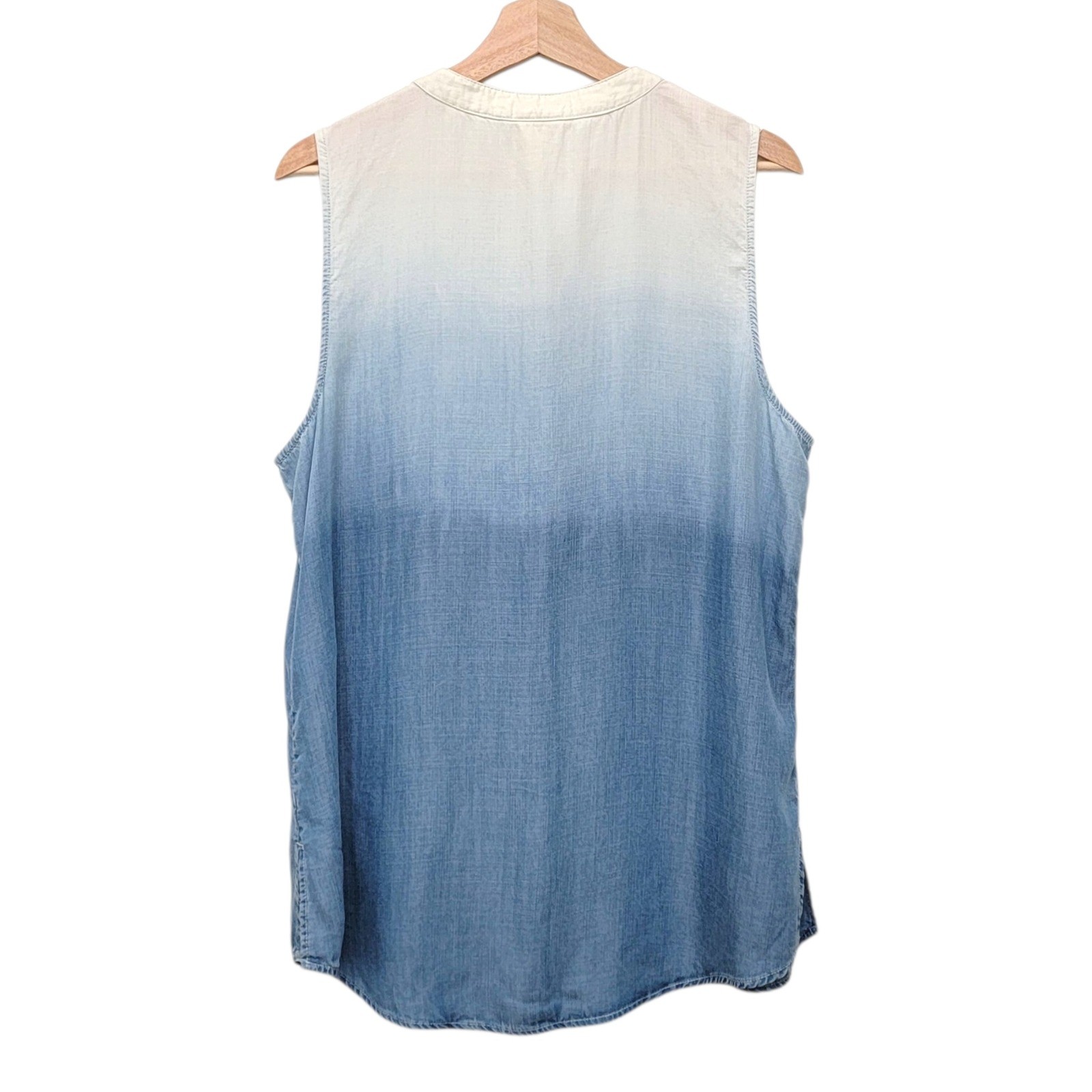 Chicos 2 Tencel Chambray Tank Top Ombre Blue Coastal Resort Wear Large 12
