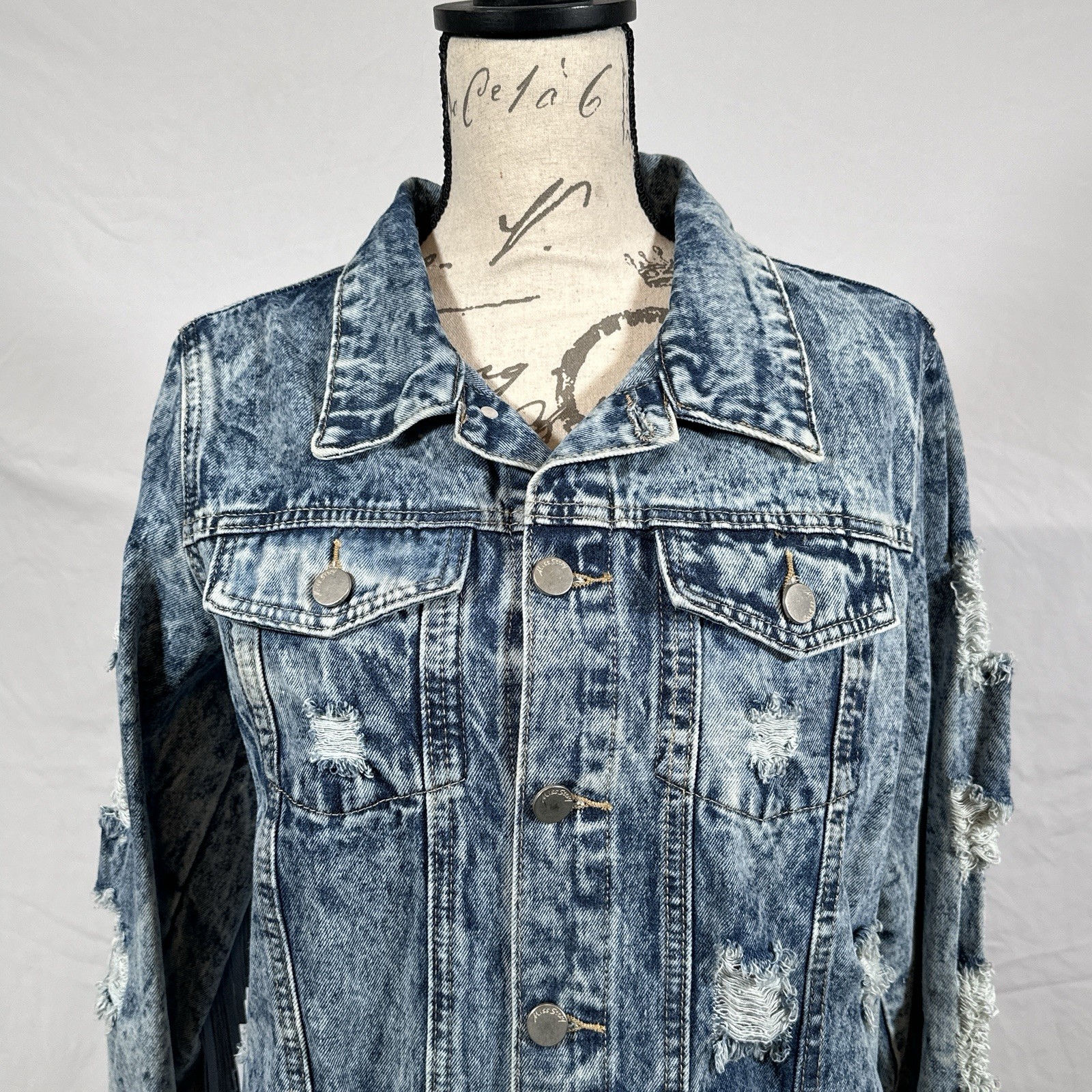 Denim Trucker Jean Jacket Womens Medium Blue Acid Stone Wash Distressed Fringe