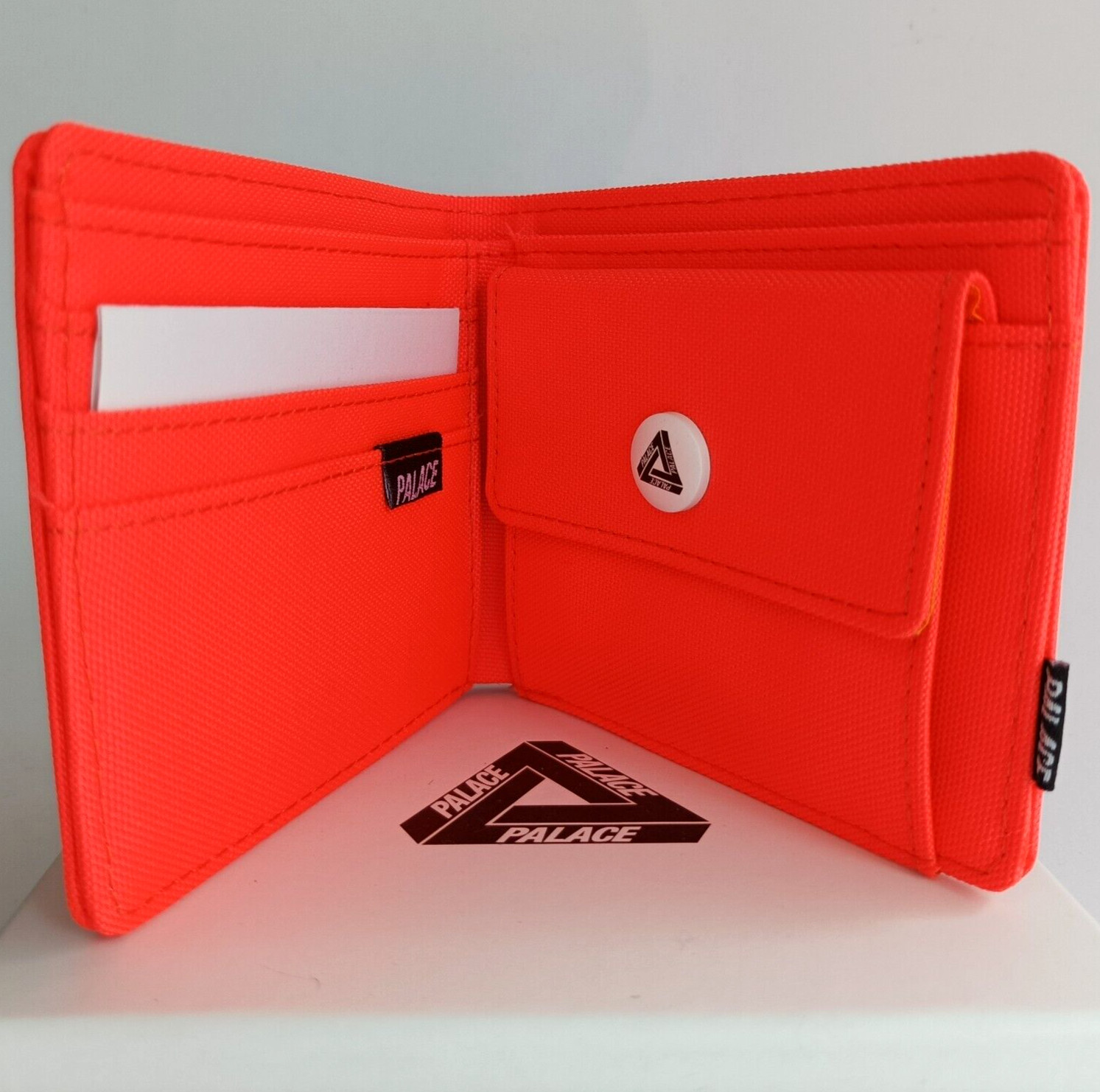 PALACE Wallet White Tri-ferg Logo on Orange Knitted Fabric Original Gift Box New