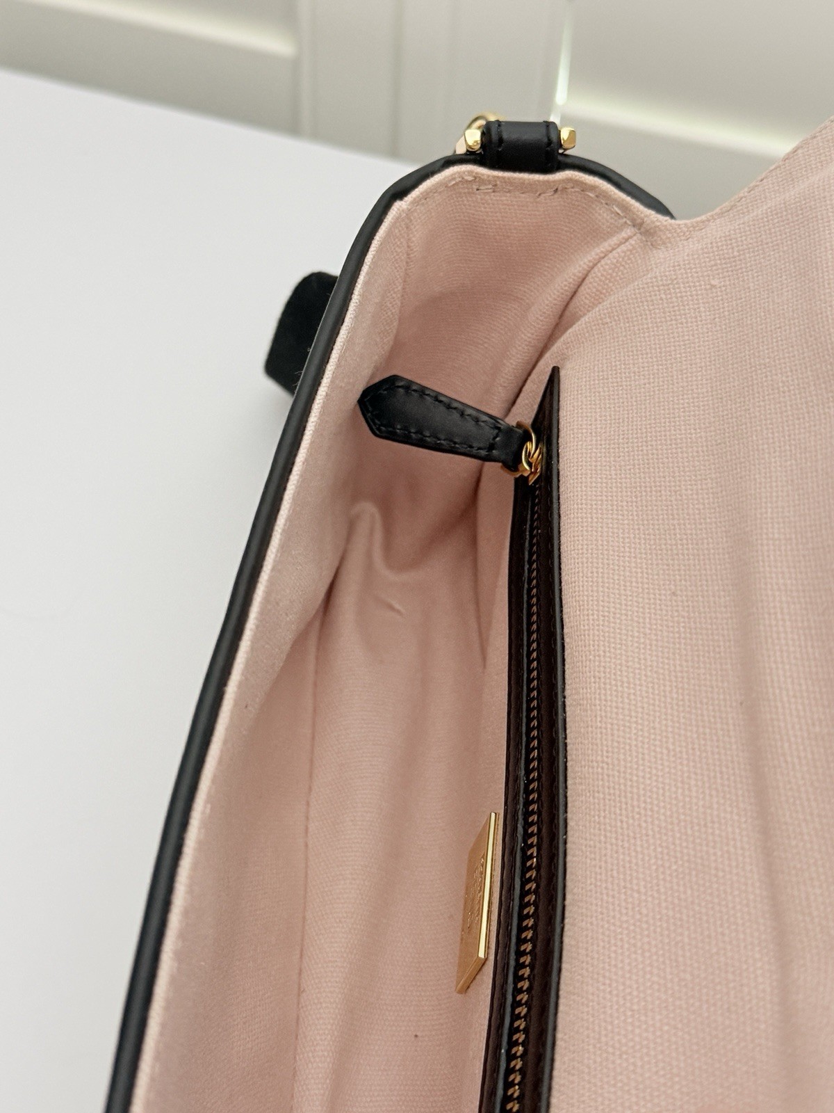 ⭐FENDI | Rosa Quarzo PINK | FF Logo | Shoulder/Handbag Baguette