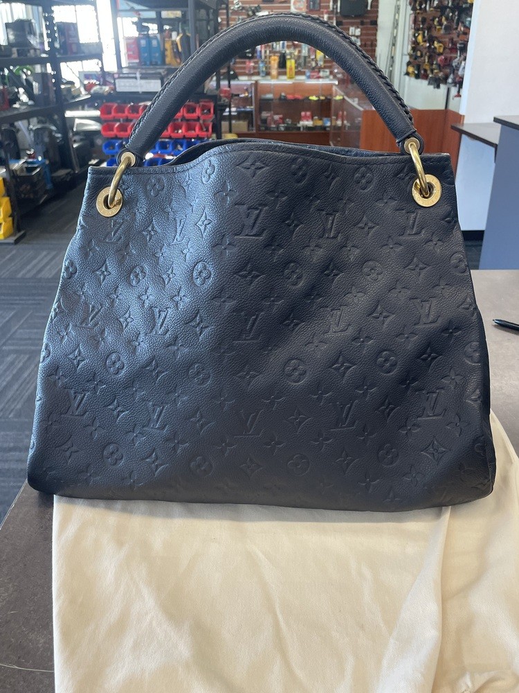 AUTH Louis Vuitton Artsy Navy Blue Empreinte Leather Shoulder Bag W/ DUSTBAG