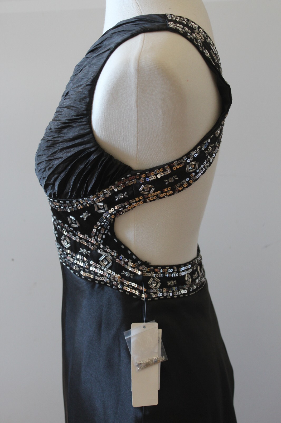 Juniors MXI Black Sequined Satin Evening Gown Prom Dress Sz 7/8 NWT $100 L#466
