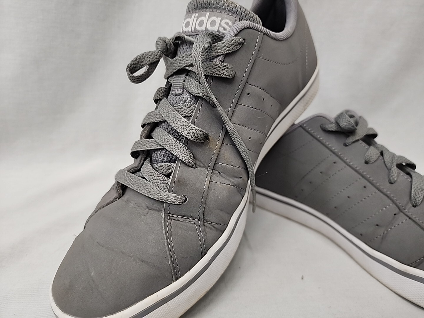 Salty Adidas VS Pace Trainers Gray Men’s 10 US