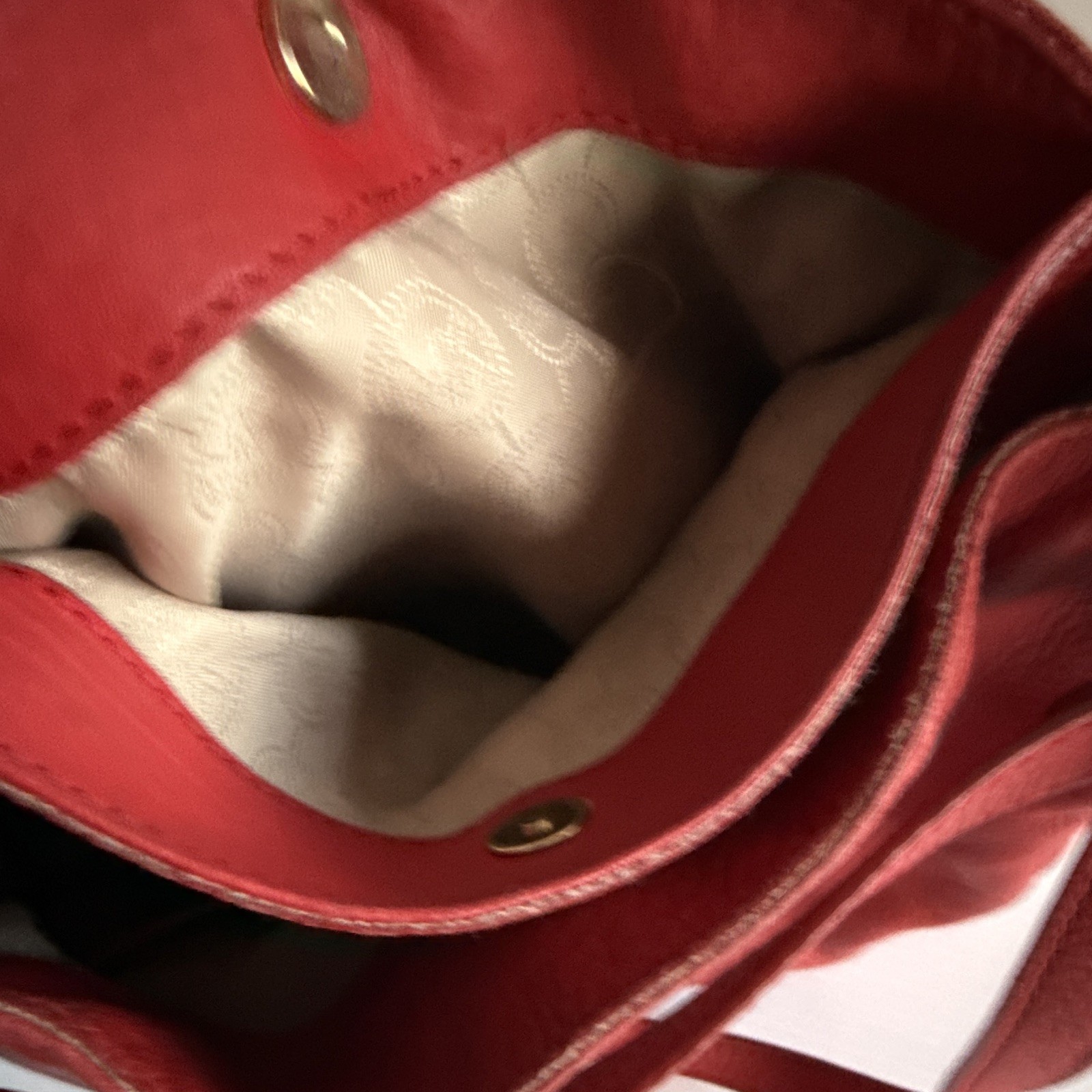 Michael Michael Kors Red Pebbled Shoulder Bag Magnetic Closure Chain Gold HW