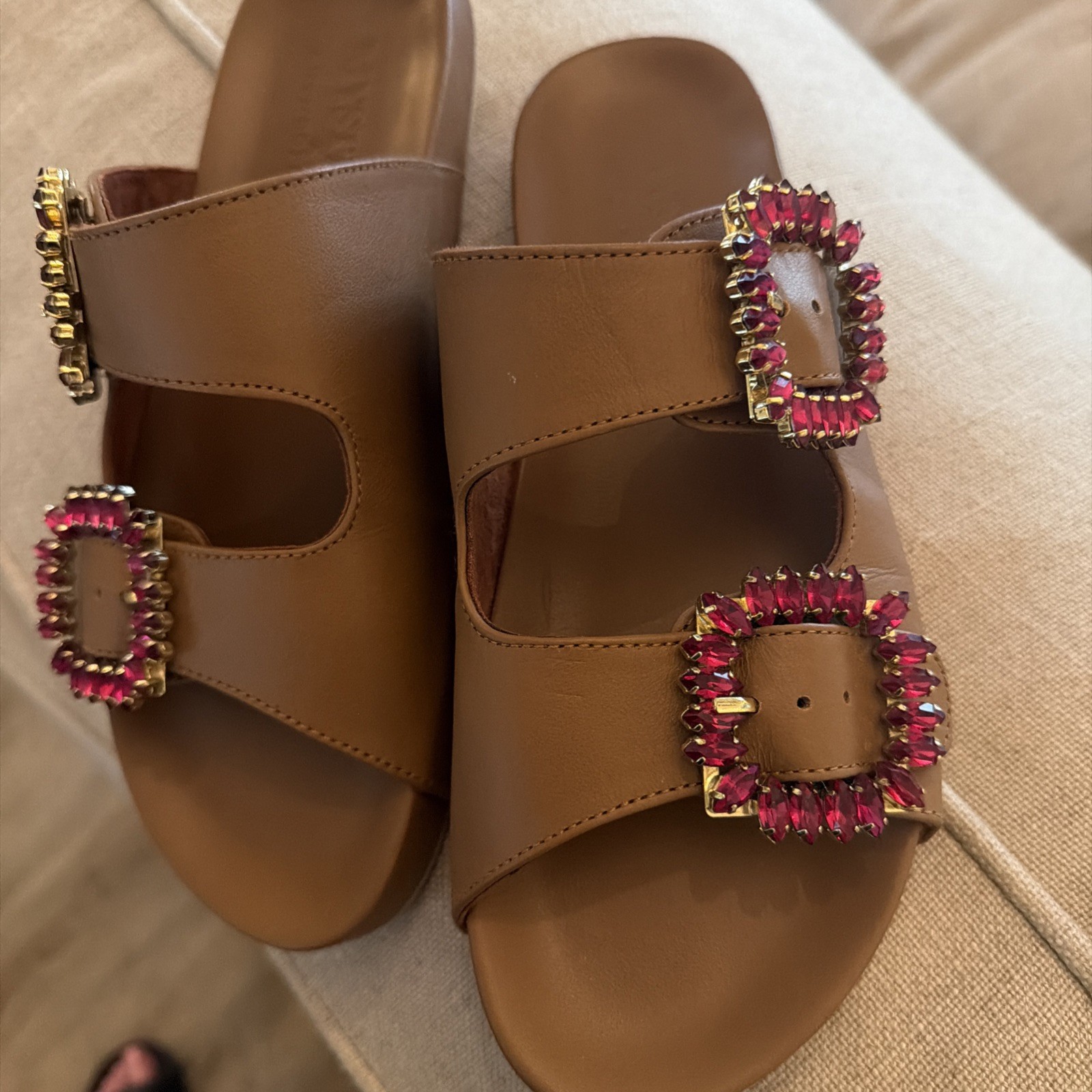 MYSTIQUE anthropologie Sz 8 Rhinestone Jeweled Buckle Sandals Slides brown
