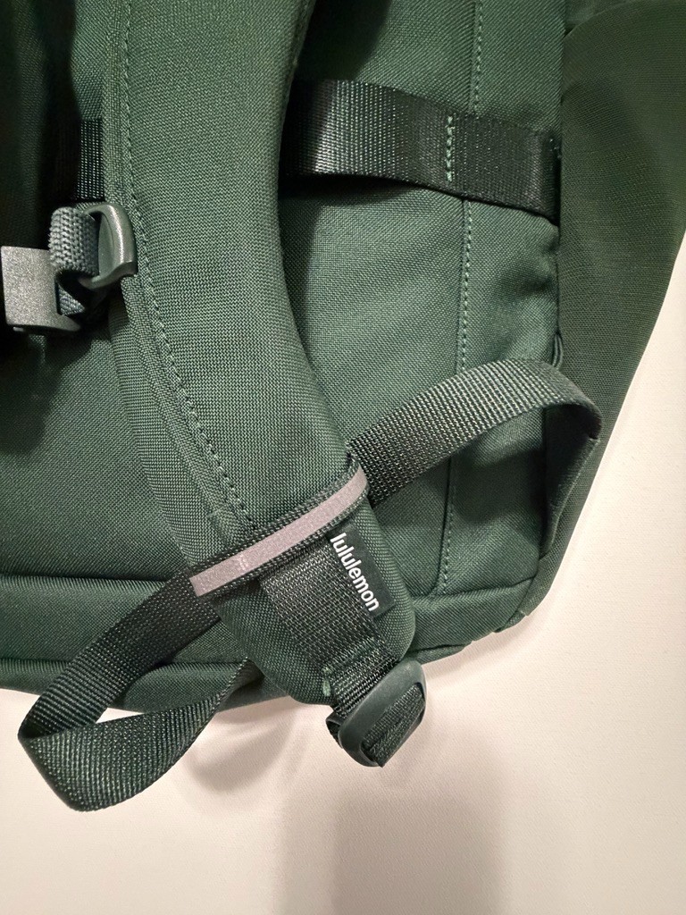 Lululemon Backpack Dark Forest Green 20″ Adjustable Straps Laptop Bag Everyday