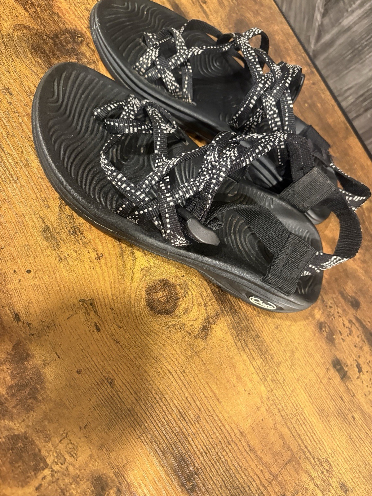 Chacos Women’s Size 7 Zvolv X2 Strappy Hiking Sport Sandals Black Dash Toe Loop