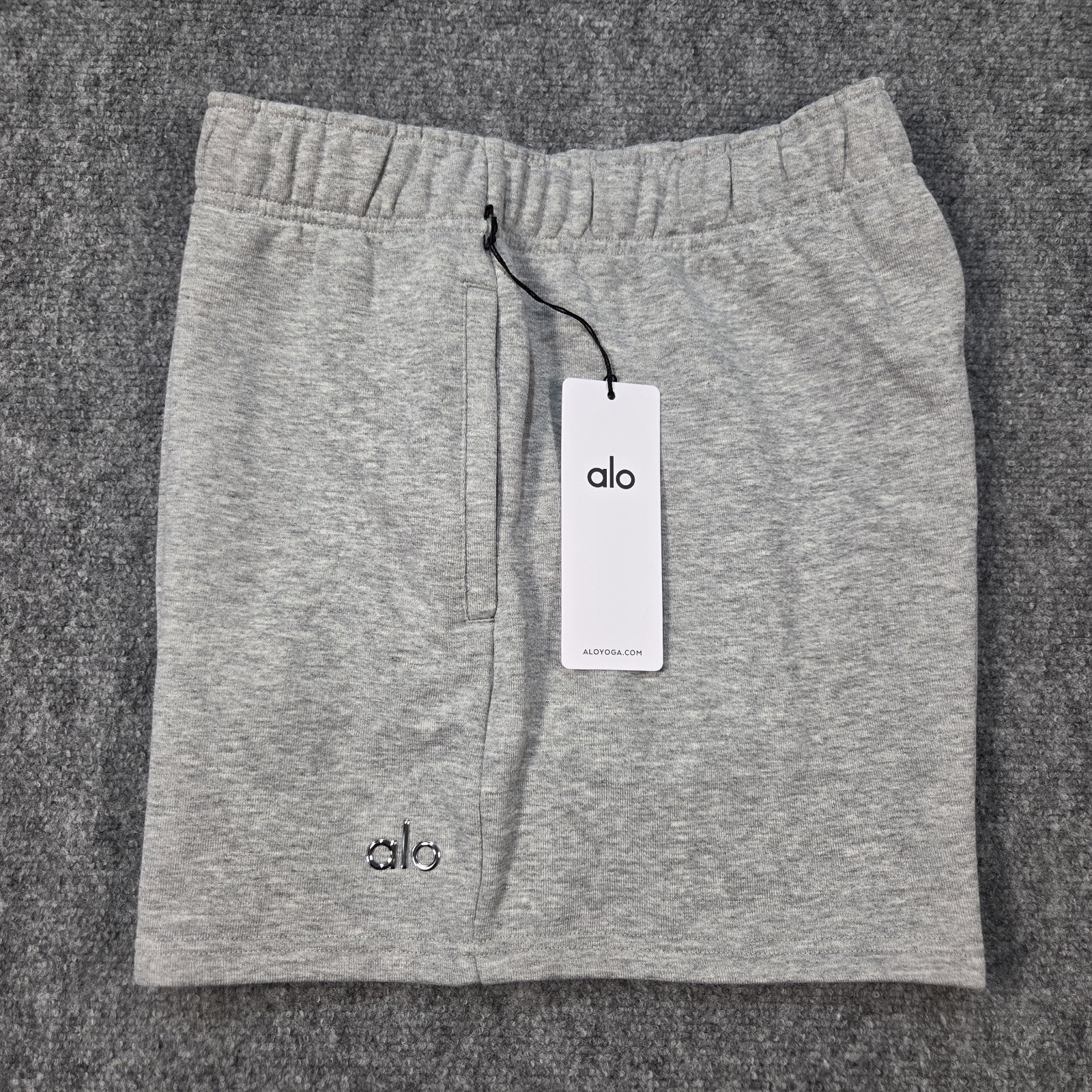 NWT Alo Yoga Accolade Short Womens Large Athletic Sweat Heather Grey Shorts Gray