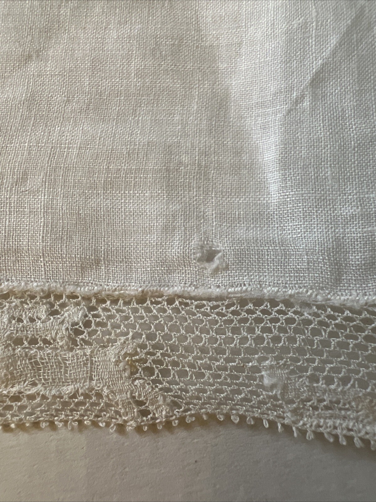 Antique Dog Design Hand Made Fine Linen & Lace Handkerchief 9 Inch Unique
