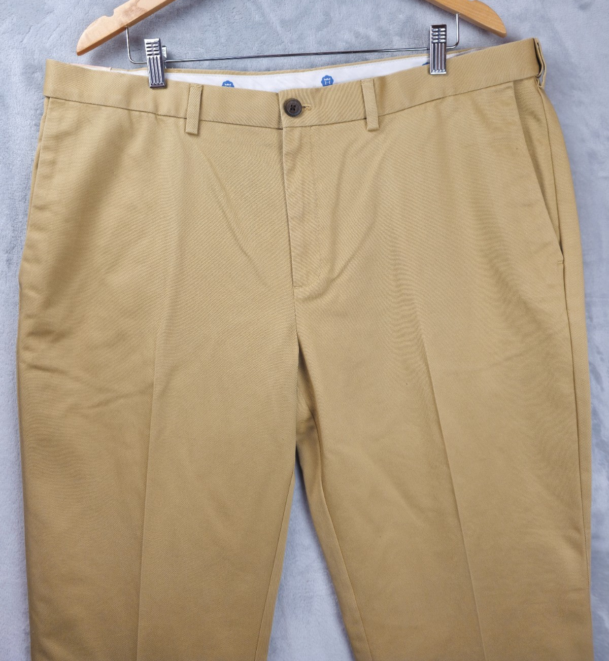 HAGGAR Work to Weekend Hidden Expandable Waist Straight Fit Pants Khaki 40×32