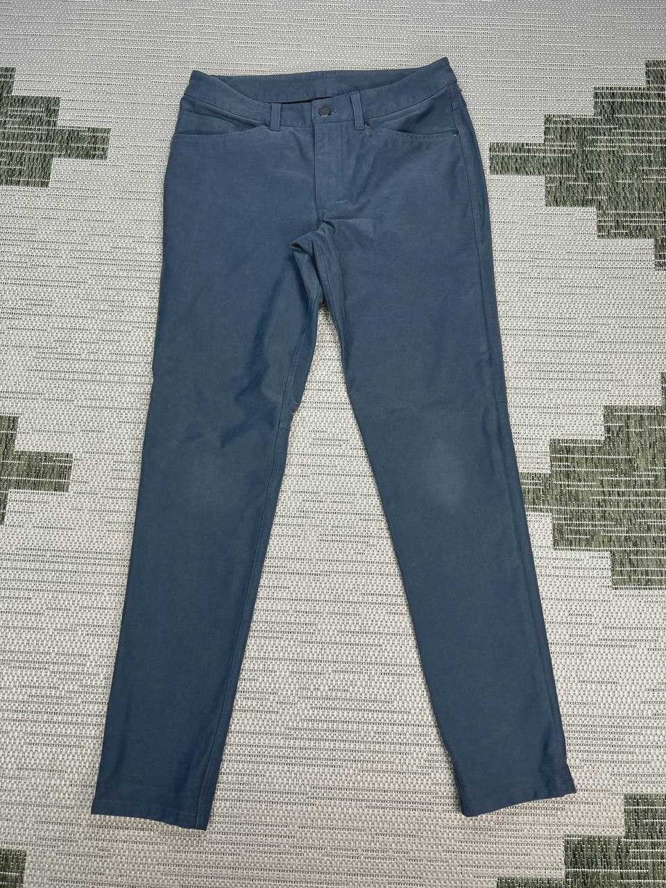 Lululemon ABC Slim Utilitech Pants Mens 30 Blue Logo Mid Rise Abrasion Resistant