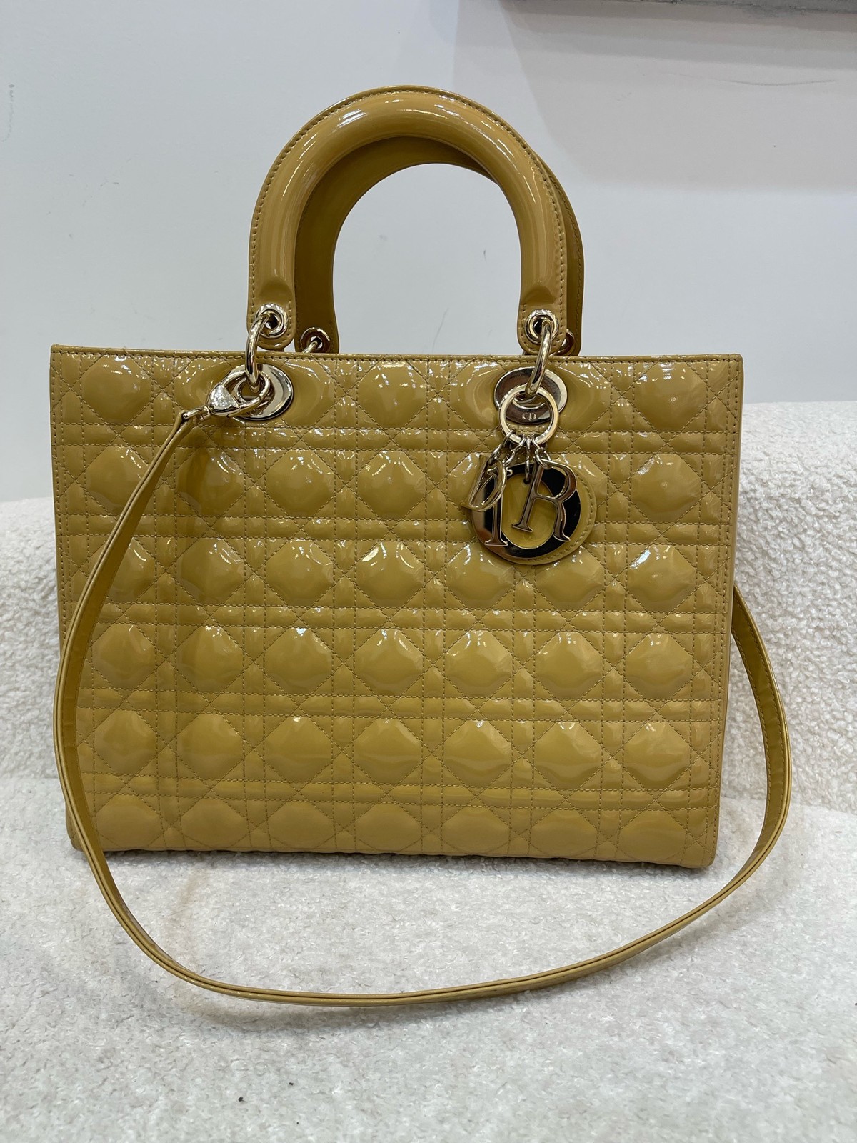 Dior Pre-Owned Authentic Luxury Handbag Yellow 32*25*11 Free Tracked Shipping