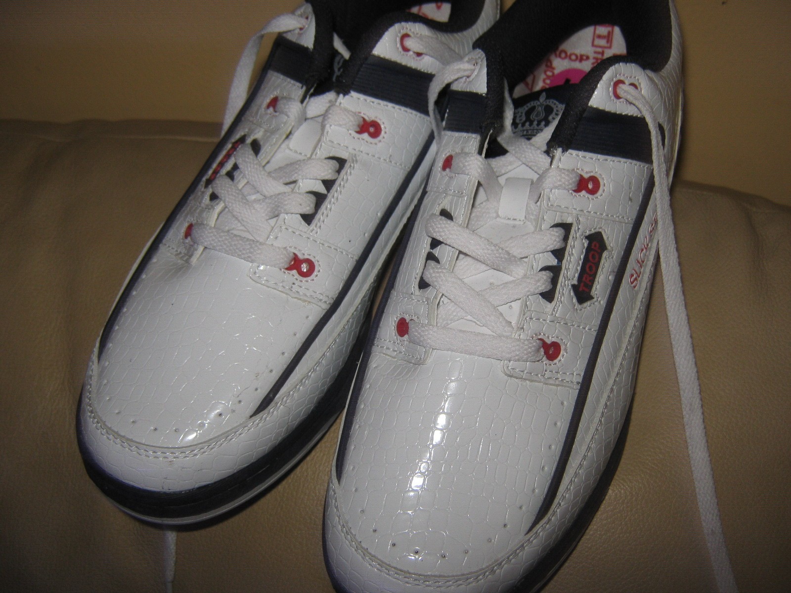 Troop sneakers slick series size 11 NEW