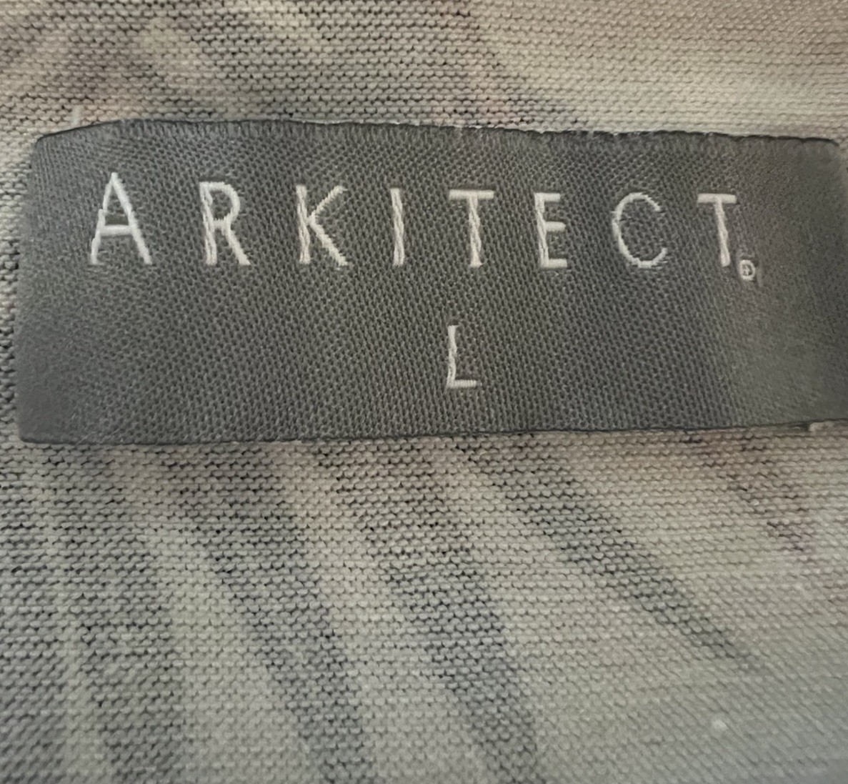 ARKITECT brand womens red and Blue Leaves cotton t shirt size L NWT