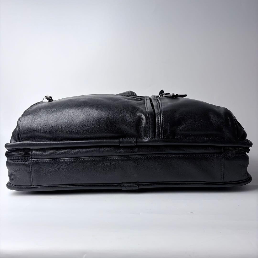 TUMI Black Leather Briefcase T-Pass A4 PC Pocket Business Bag 963516D4
