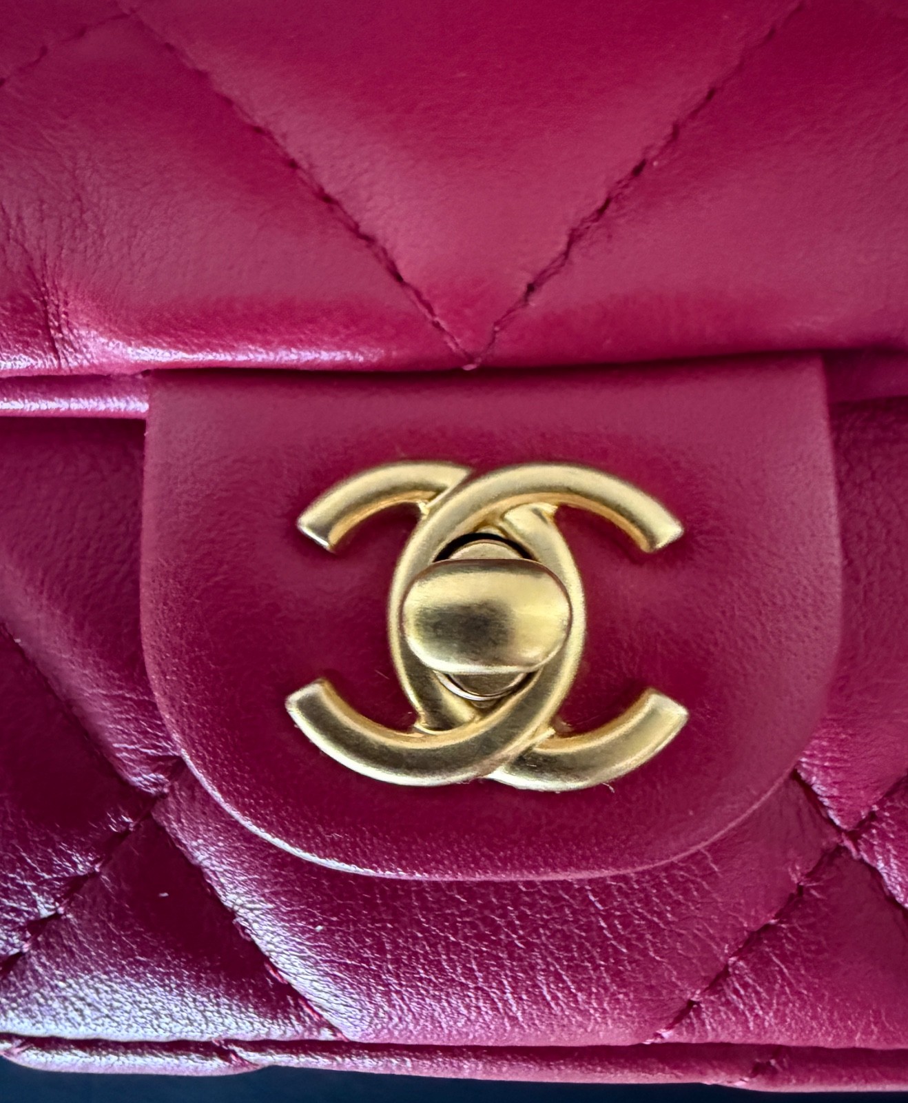 CHANEL FLAP CARD HOLDER WITH CHAIN PINK QUILTED CALFSKIN GOLD HARDWARE, 2021