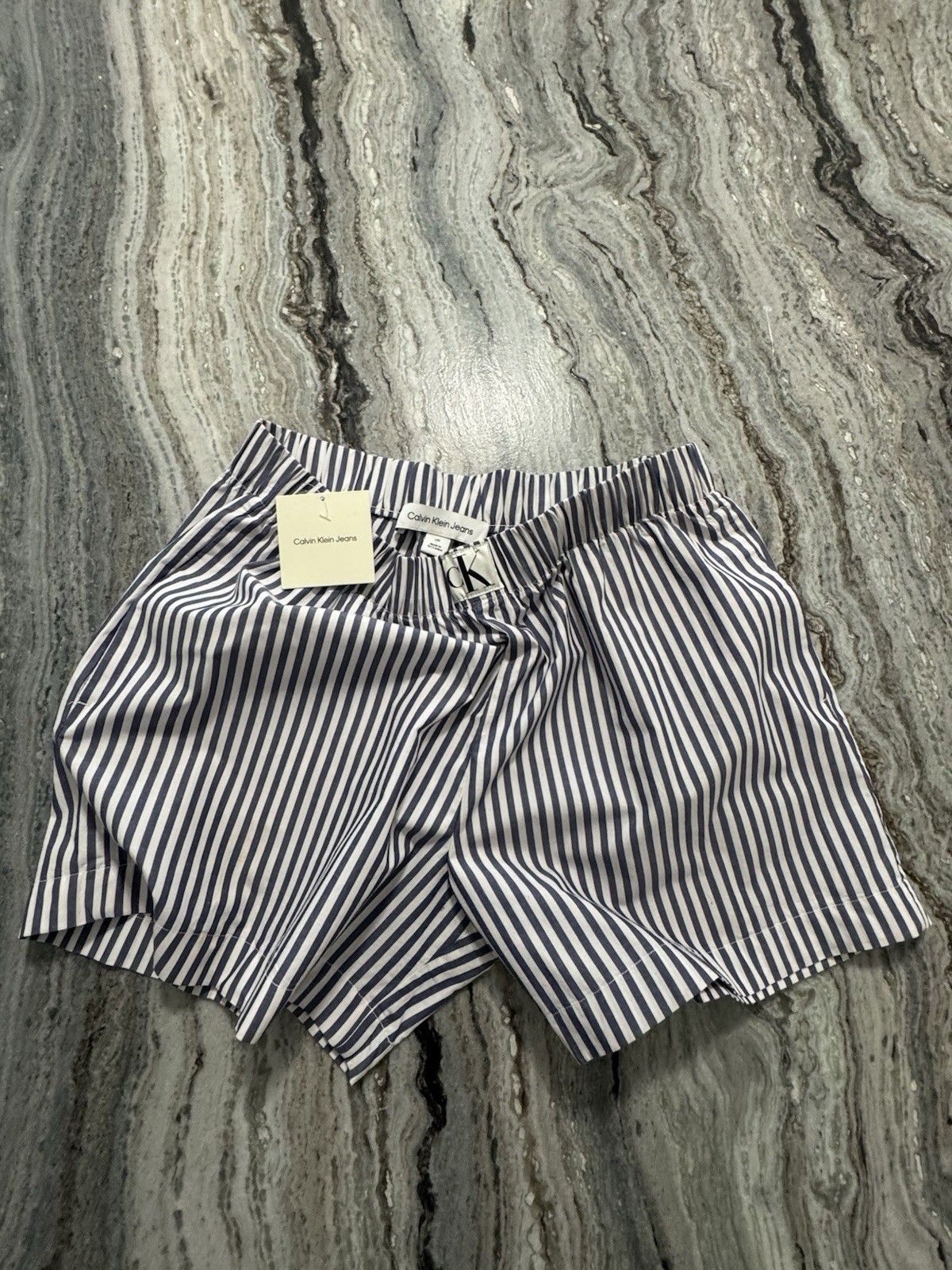 Calvin Klein Jeans Women’s Striped Pull-On Chino Shorts L Elastic Waist Pockets