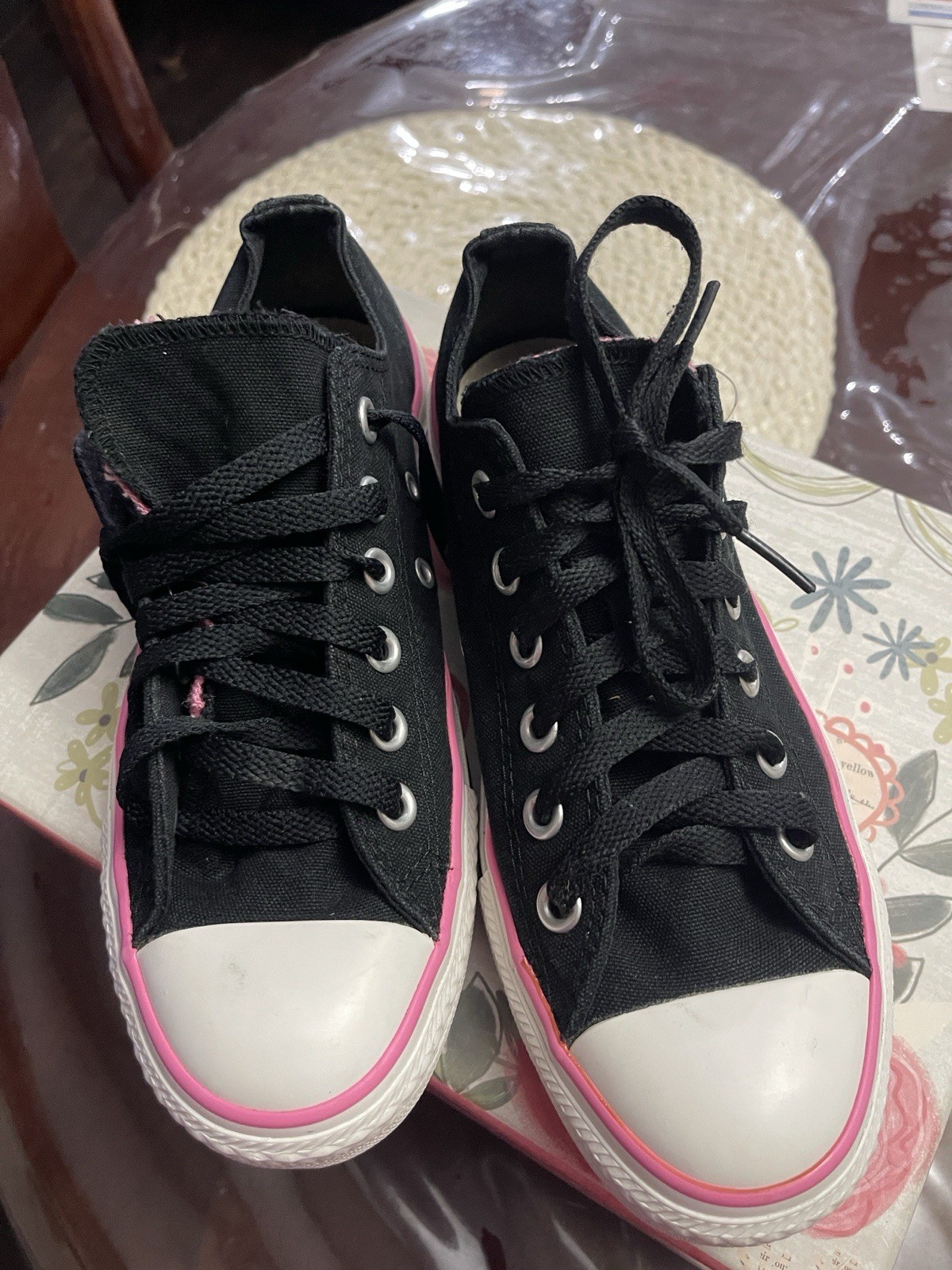 Converse All Star Unisex Kids Low Top Canvas Sneakers Black Pink White Size 7