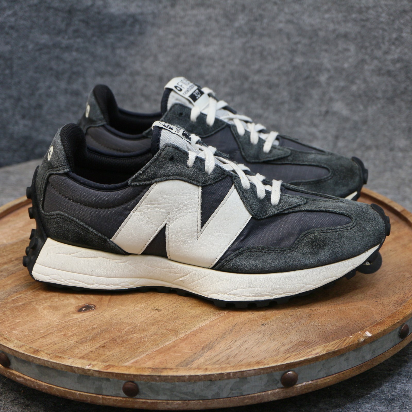 New Balance 327 x FIGS Womens Size 9.5 DBlack White Ripstop Shoe Sneakers U327FB