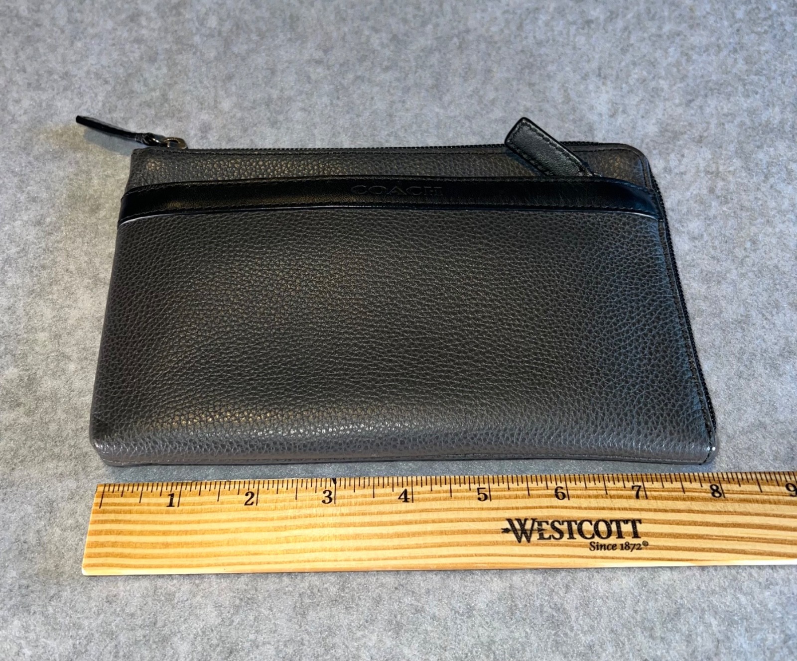 COACH CAMDEN LEATHER GREY/BLACK POUCH ENVELOPE STYLE WITH ZIPPER F62762