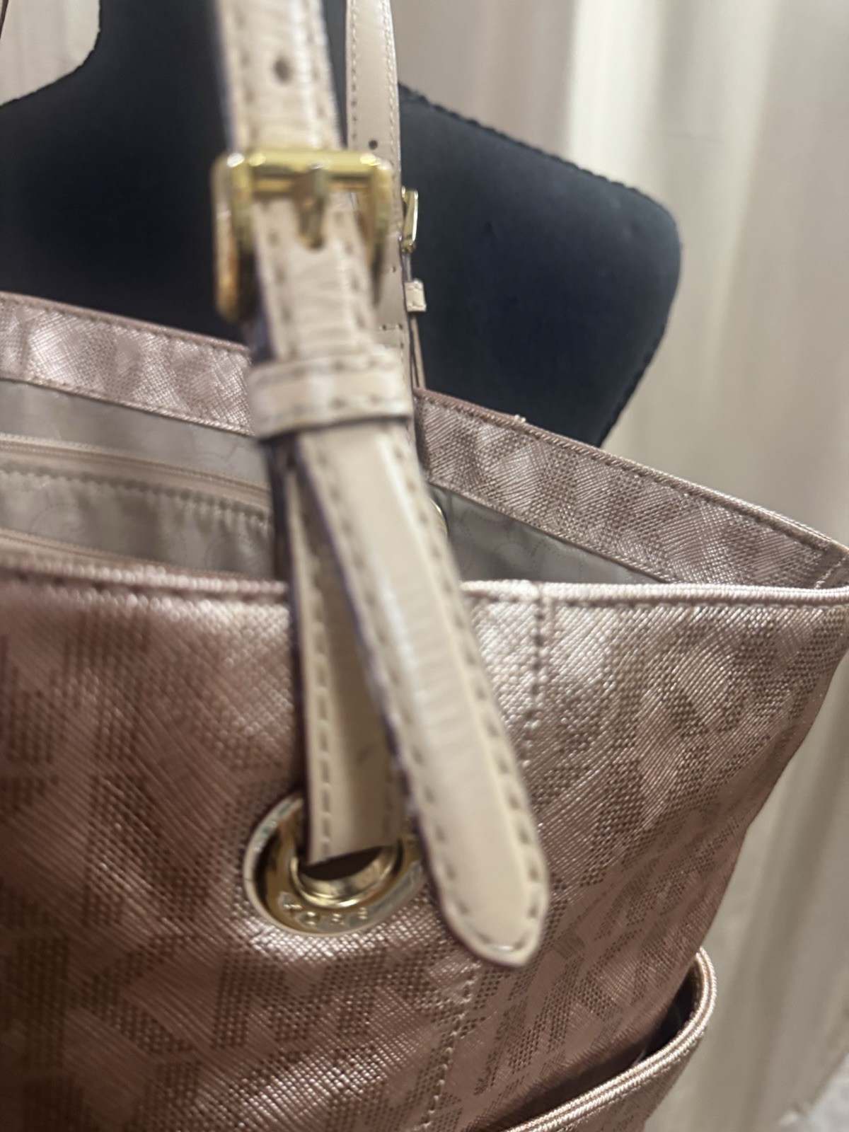 Michael Kors Large Metallic Rose Gold MK Logo Tote Shoulder Bag Gold Hardware