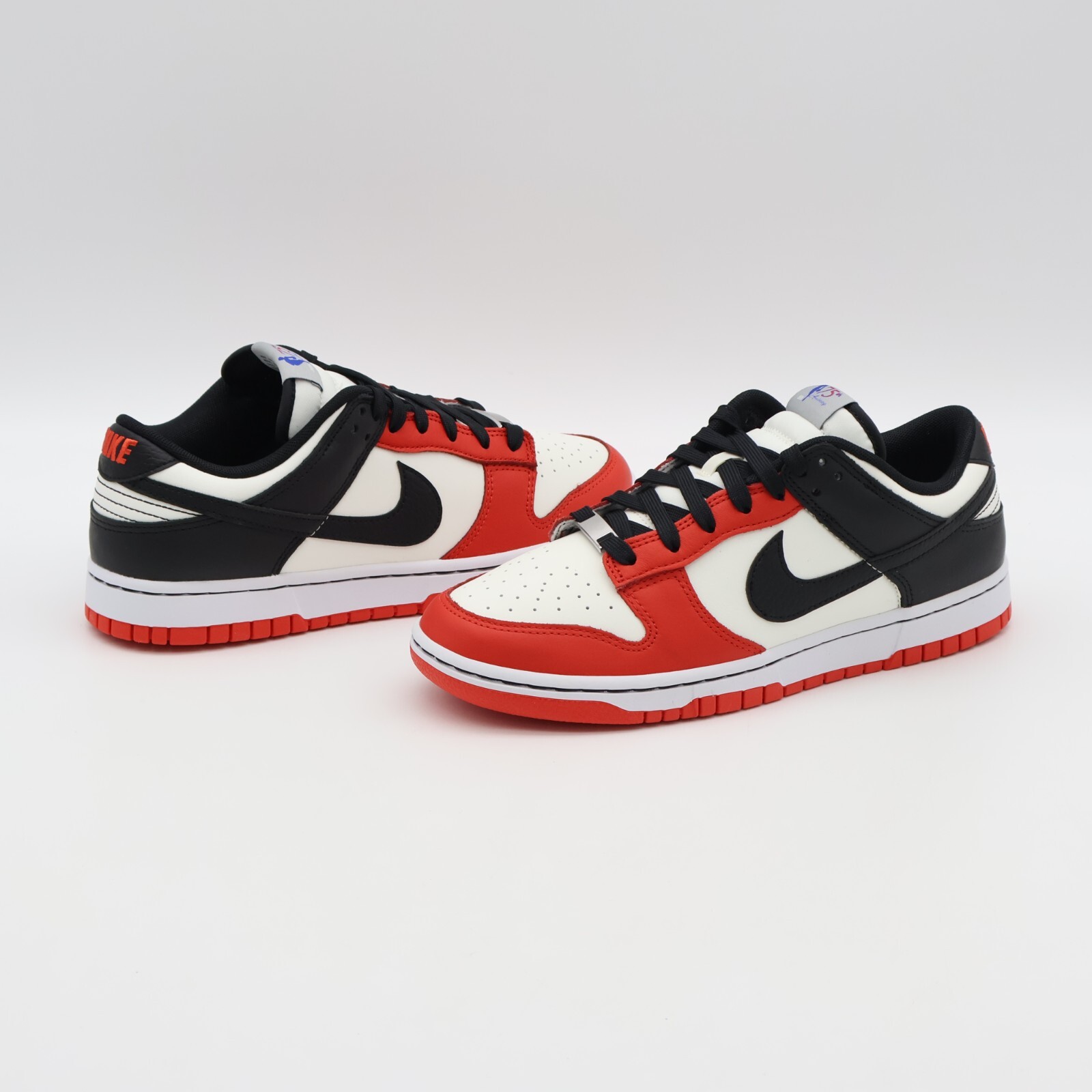 DD3363-100 NBA × Nike Dunk Low EMB 75th Anniversary Chicago Bulls Chile Red Sail