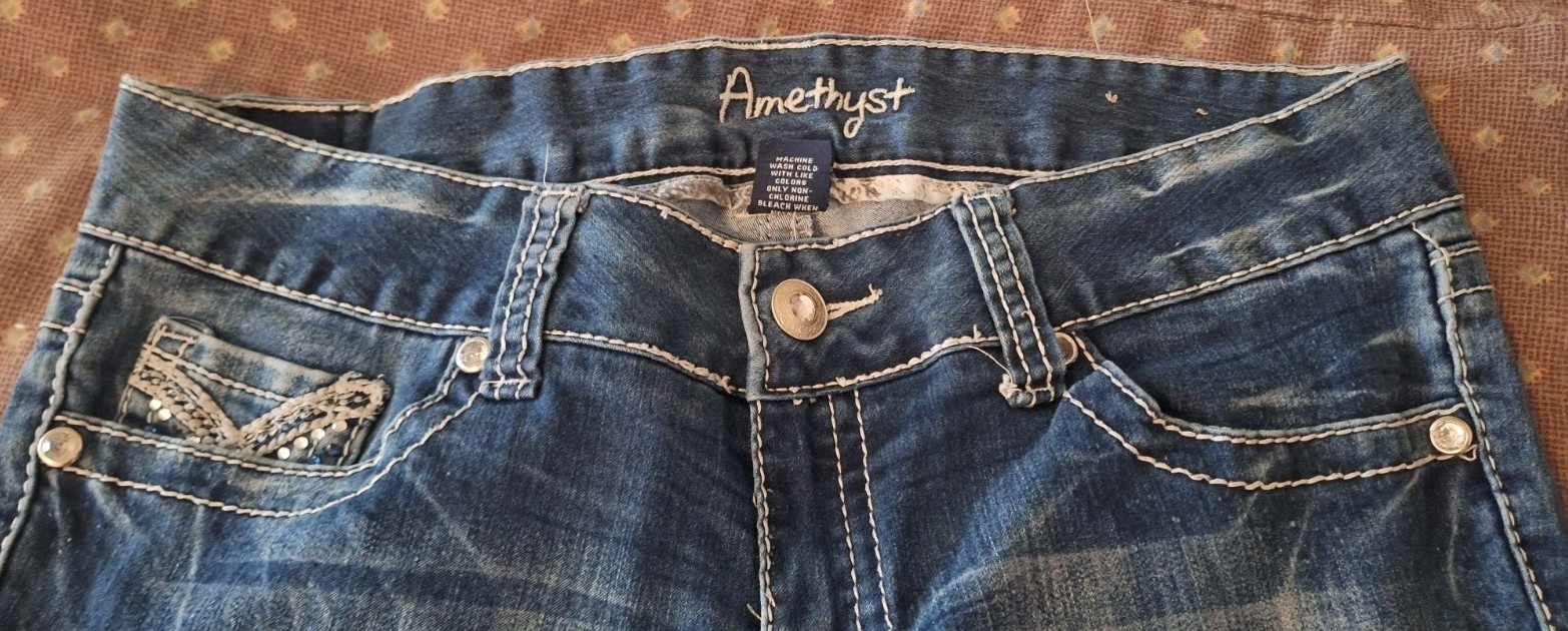 GUC – Amethyst Jeans – Size 11