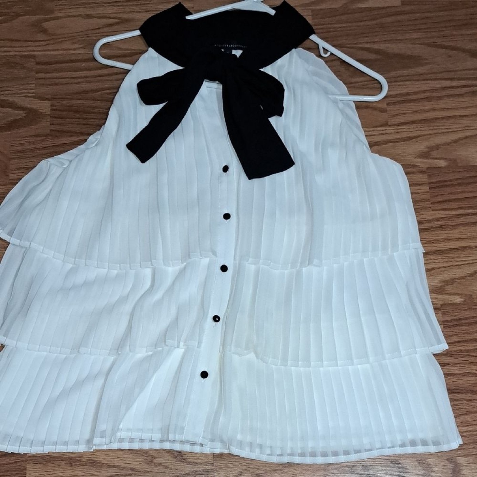 Black and White Sleeveless Blouse