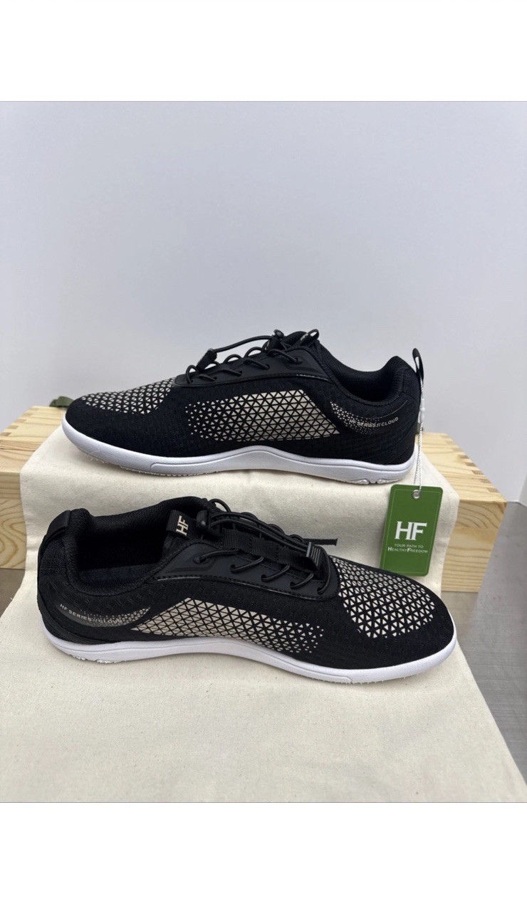 NWT Hike Footwear Stride Black Barefoot Sneaker Unisex Size EU41 W10-10.5 M8-8.5