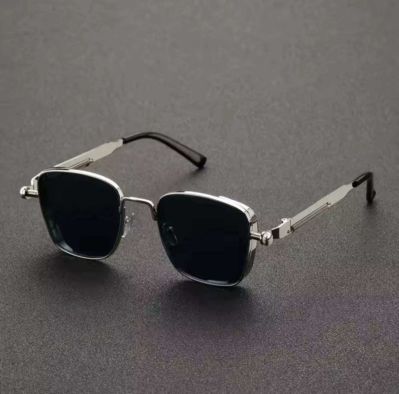Vintage Square Metal Sunglasses Men Women Retro Luxury Dark Lens
