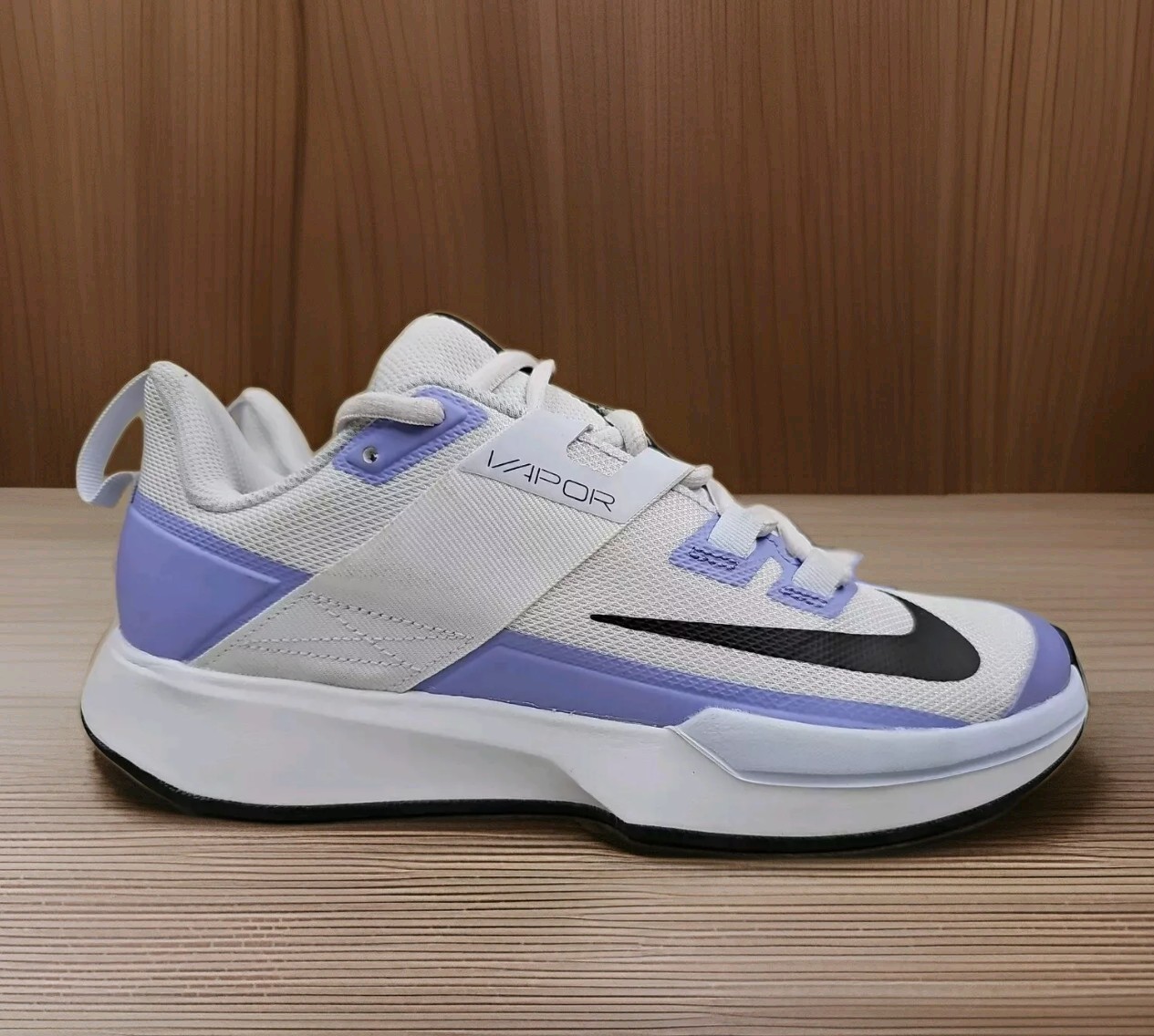 Nike Court Womens Size 9.5 Vapor Lite Hard Court Shoes White/Purple DC3431-500